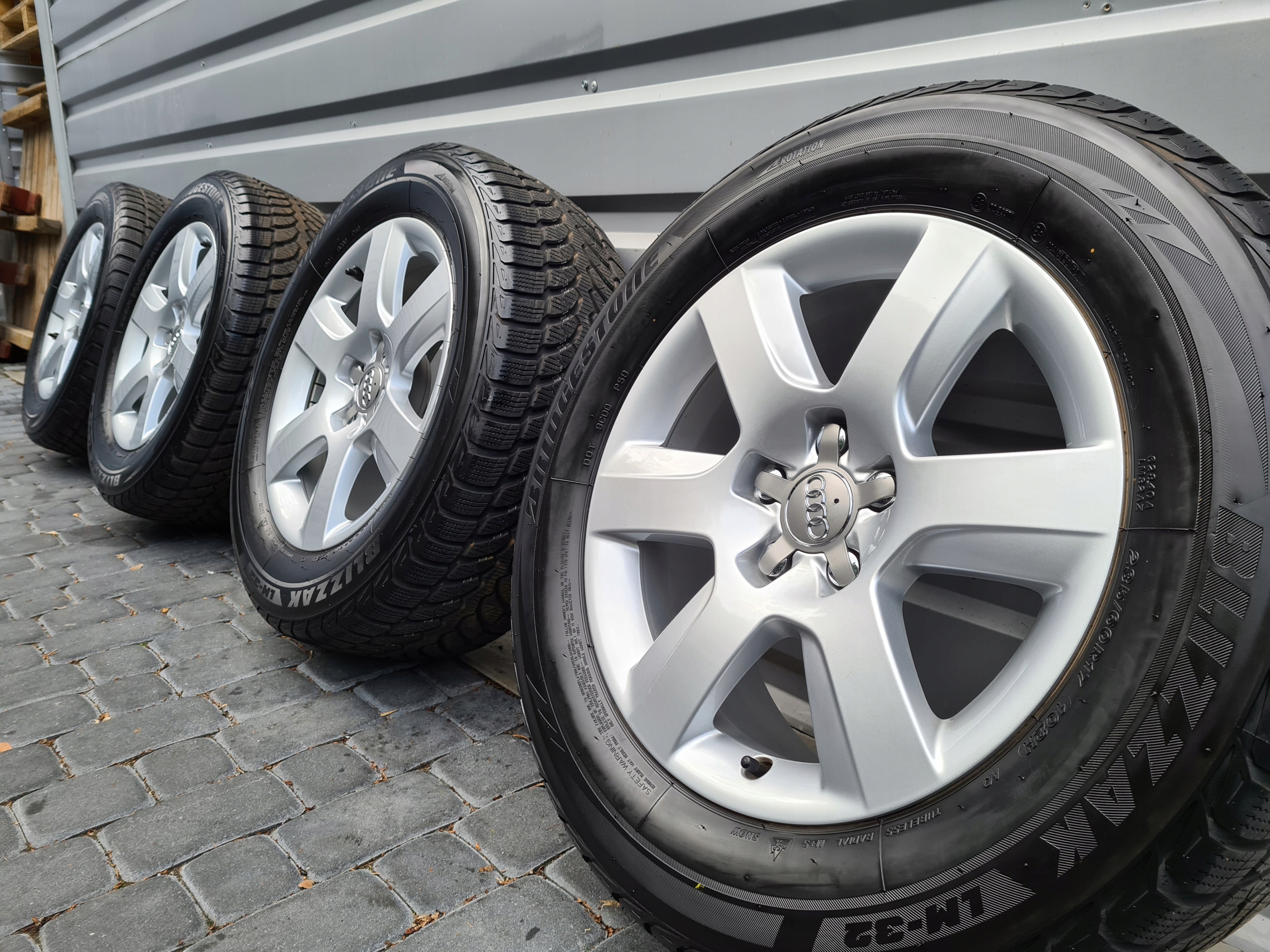 Oryginalne Felgi Audi 17 A4 A5 A6 A7 A8 Q3 Q5 TT Rozstaw śrub 5x112
