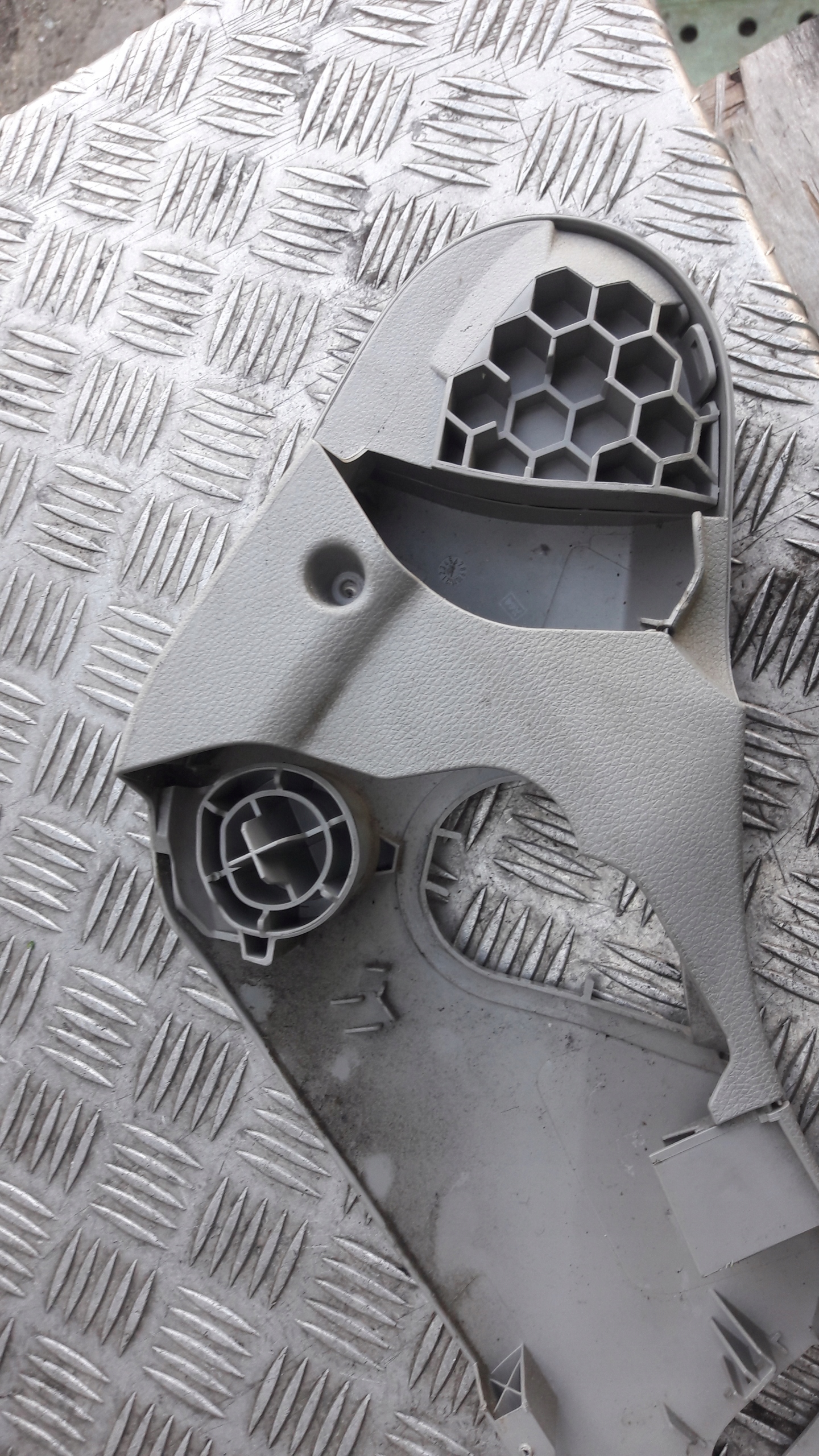 MERCEDES W204 Blende Abdeckung SITZ links oder rechts MASKOWNICA