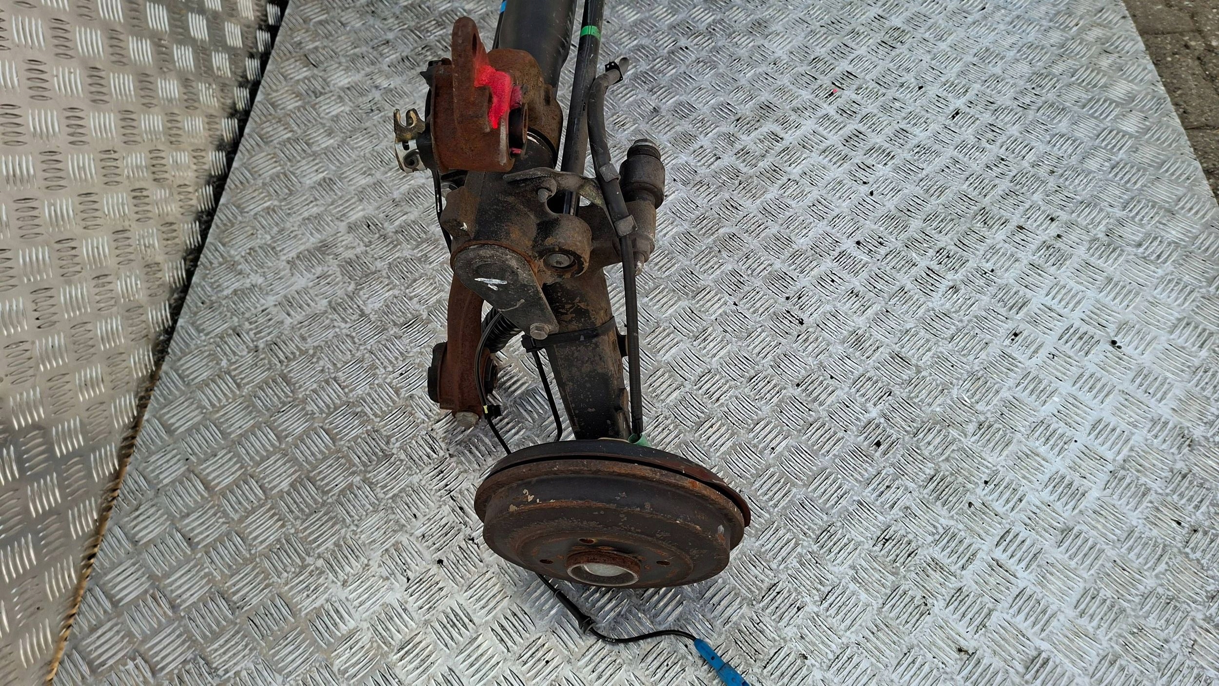 axis rear part PEUGEOT 206 HB 2002