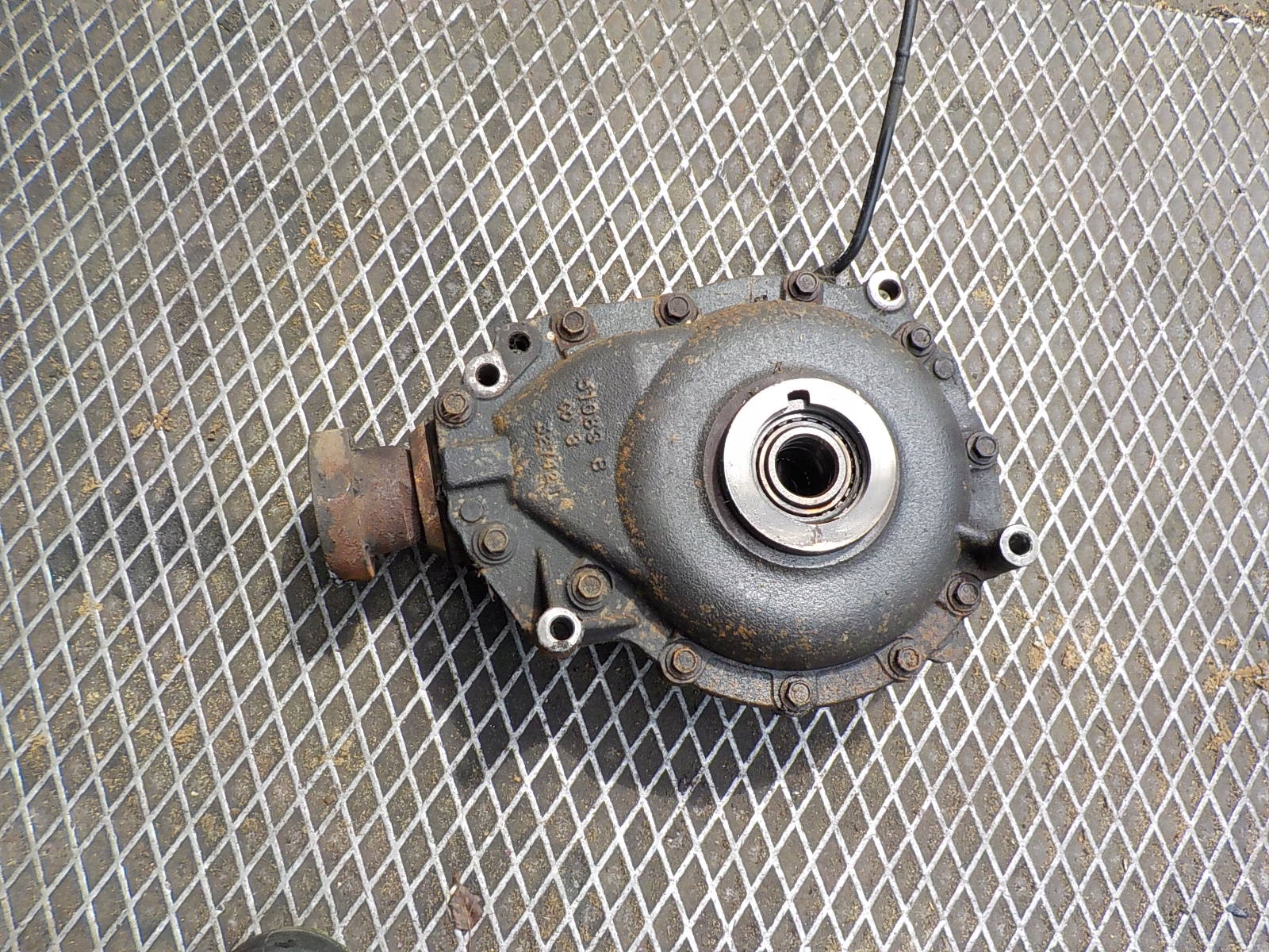 LAND ROVER L322 3.0 D 0RG diff differential differential 4.10 TBB000061