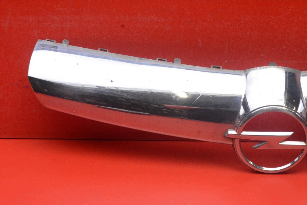 Grille CHROM 13223226 OPEL CORSA D 06-11
