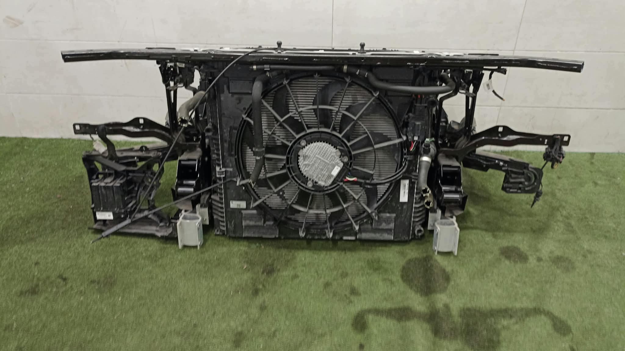 BMW IX3 G08 BEV support panel for radiators radiator fan
