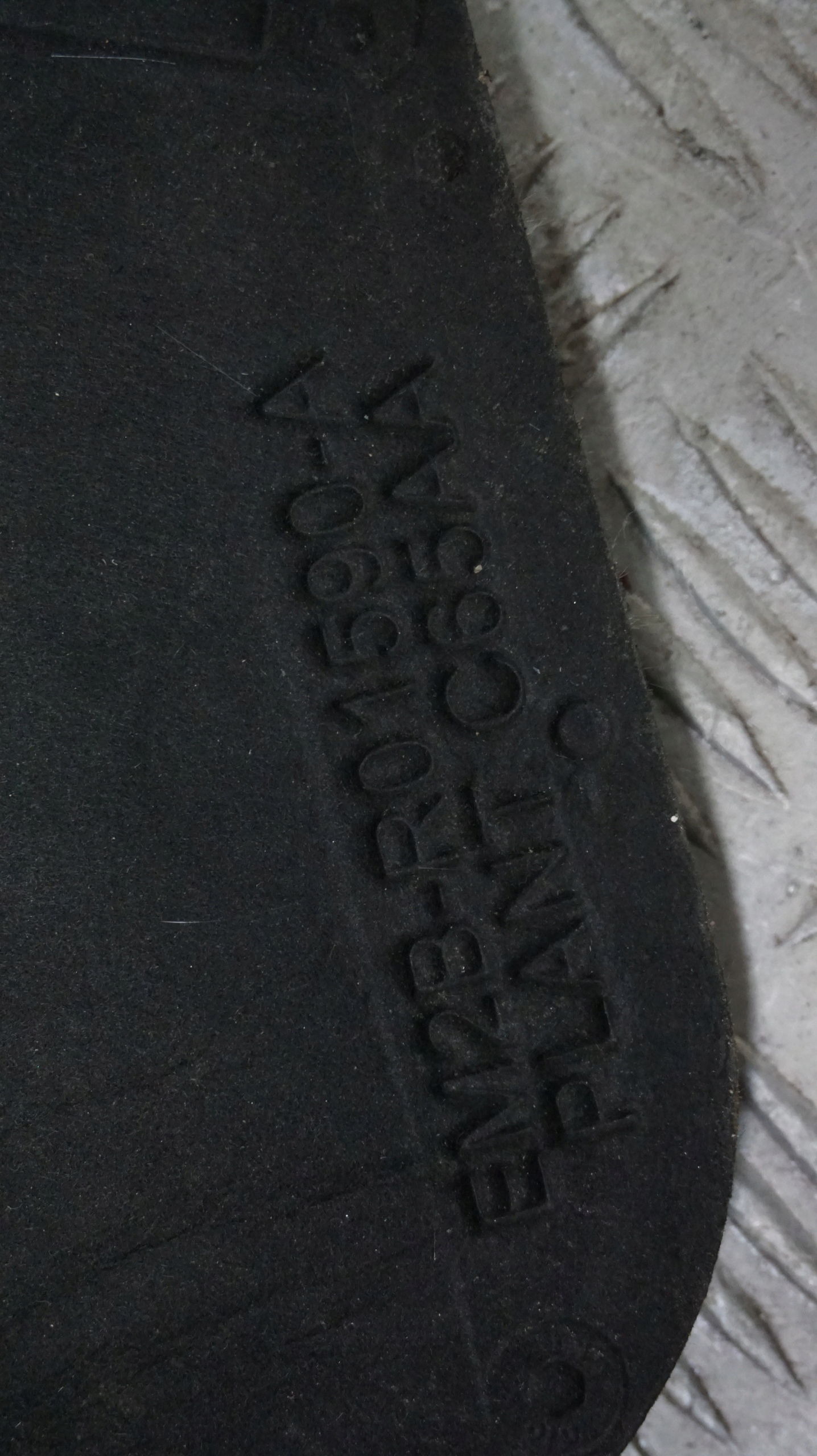 FORD S-MAX MK2 OSŁONA WYGŁUSZENIE EM2B-R01590-A Numer katalogowy części EM2B-R01590-A