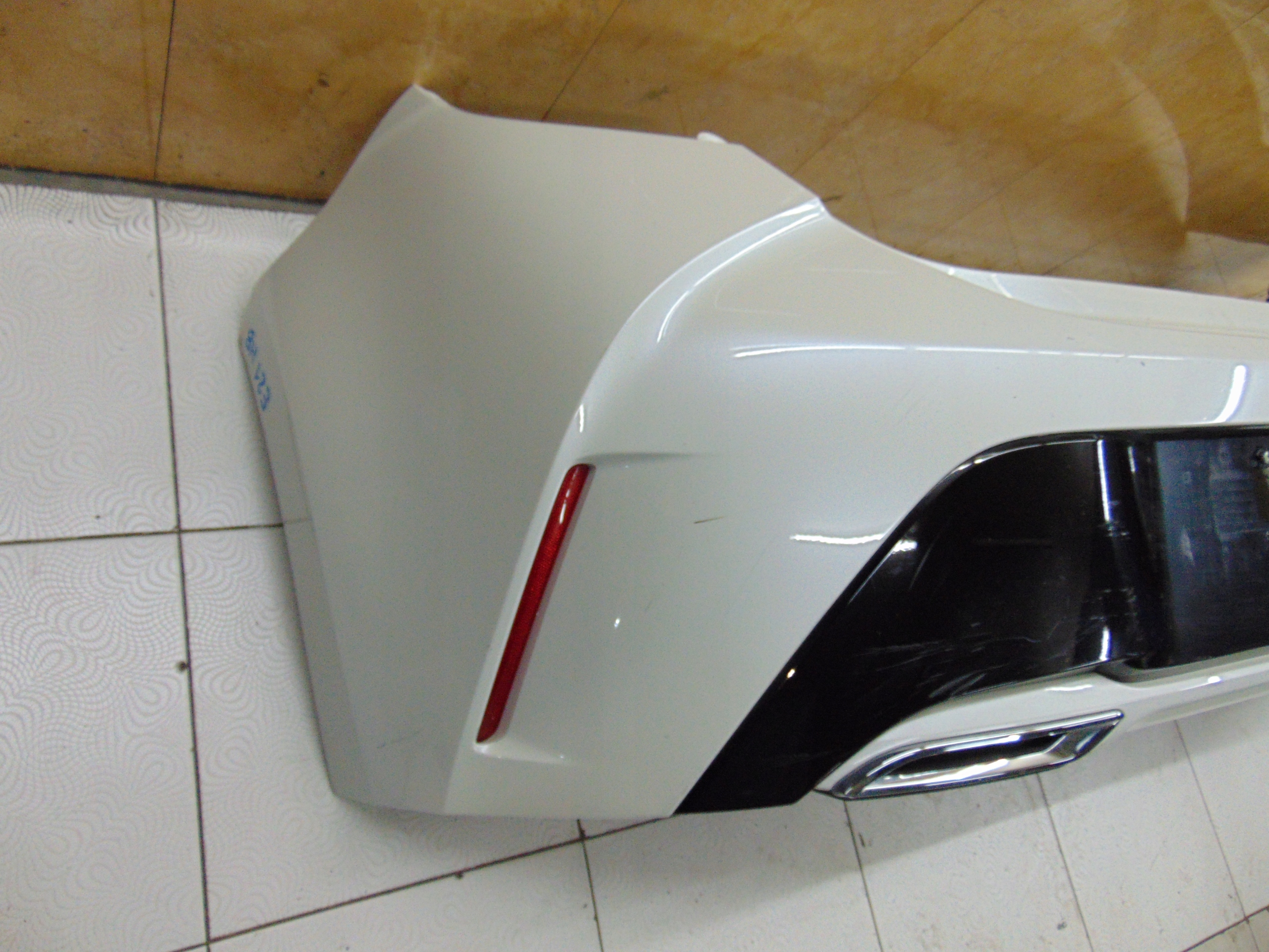STOSSSTANGE HECK HINTEN TOYOTA COROLLA E21 HB
