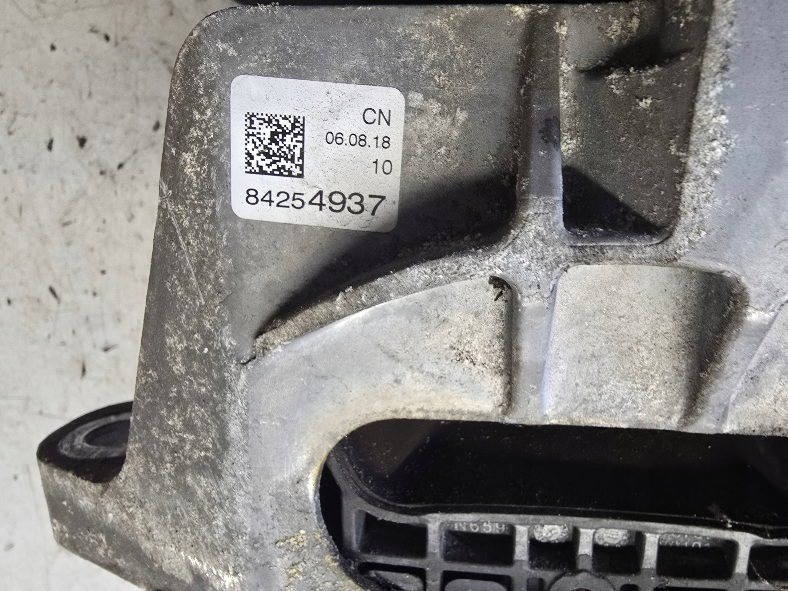 OPEL INSIGNIA B support airbag étrier boîte de vitesses 84254937 CN AUTOMAT B20DTH