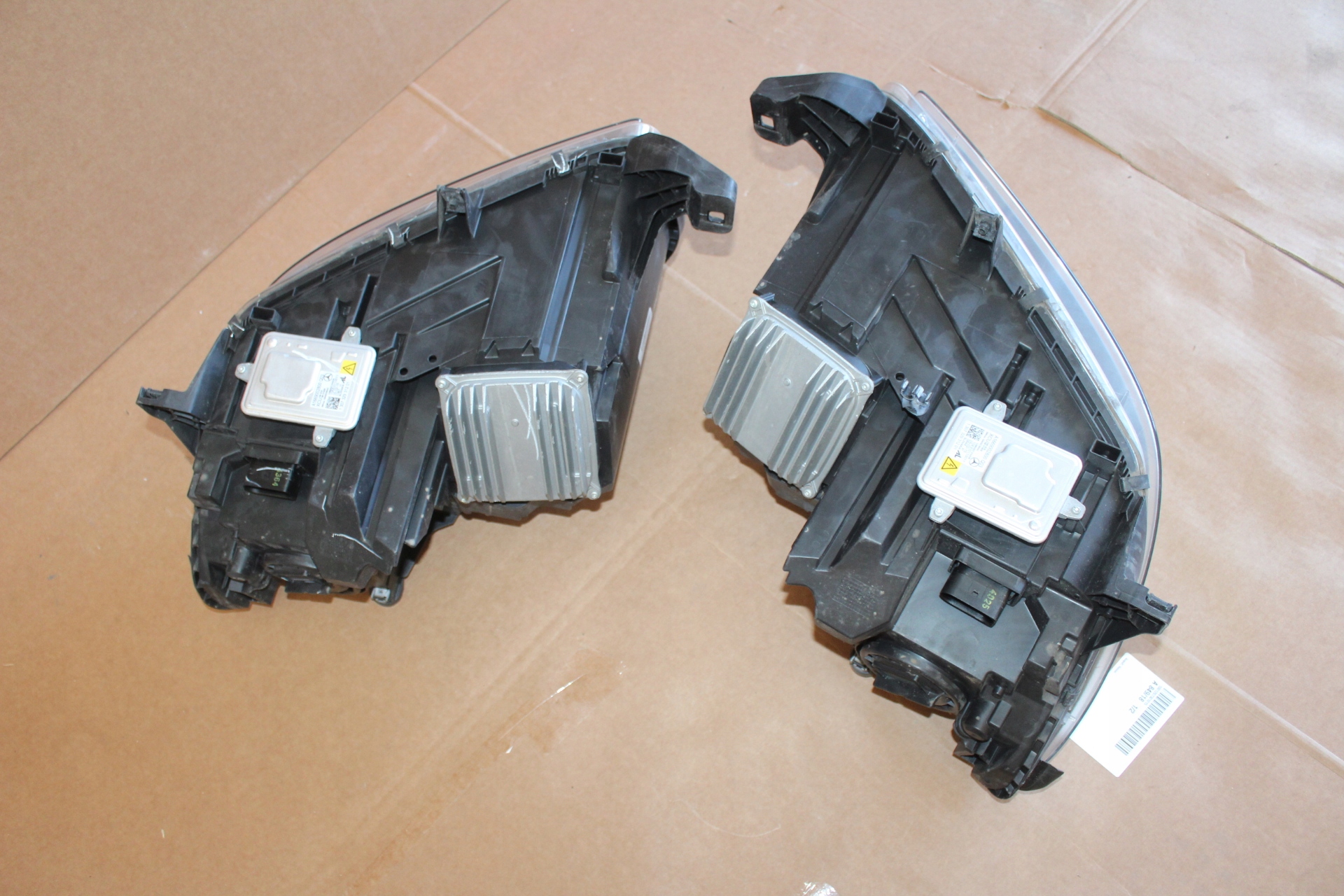 Reflektory lampy przód komplet Mercedes GLE ML 166 Typ samochodu Samochody osobowe