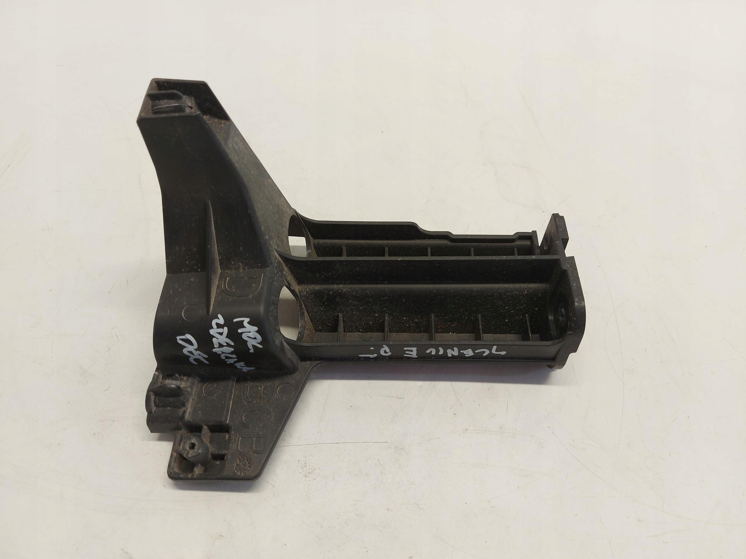 RENAULT Scenic E-Tech V 5 Console Support plaque Pare choc Arrière Droite 850449655R
