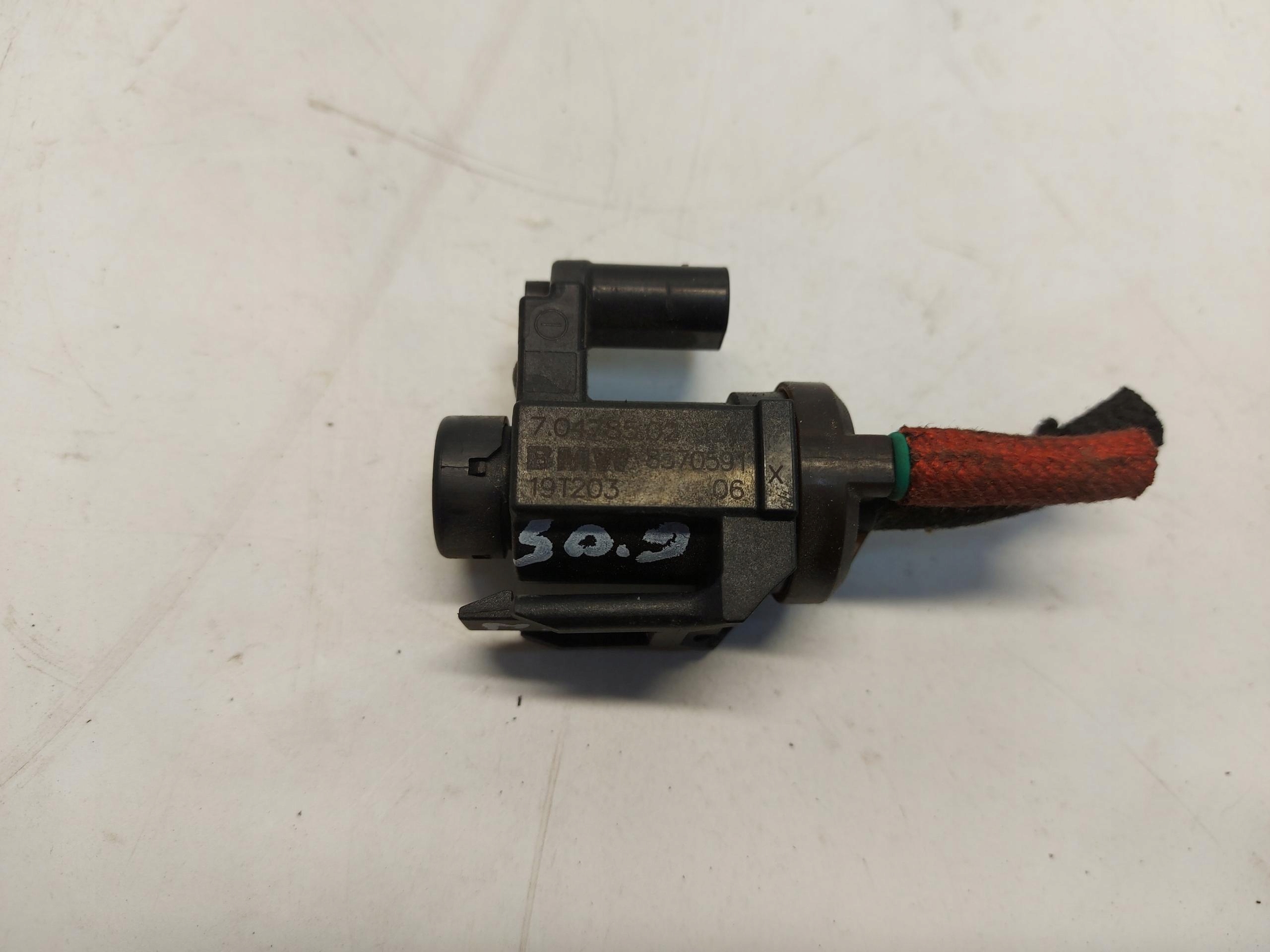 BMW G05 X5 3.0d 2019r Sensor Sensor Unterdruck 8595102