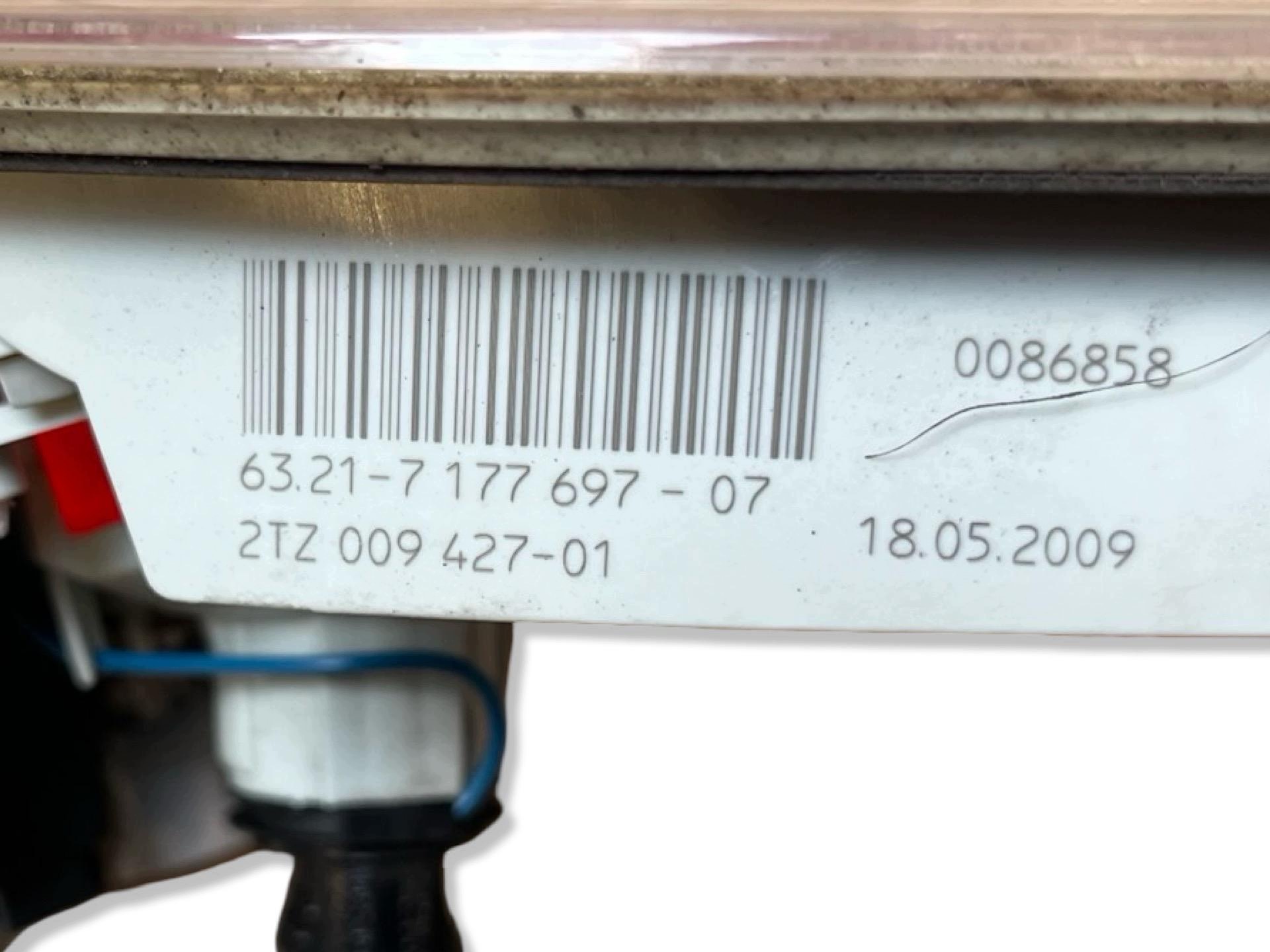 light rear to the bonnet left side BMW 5 E60/E61 facelift E61 2009 7177697