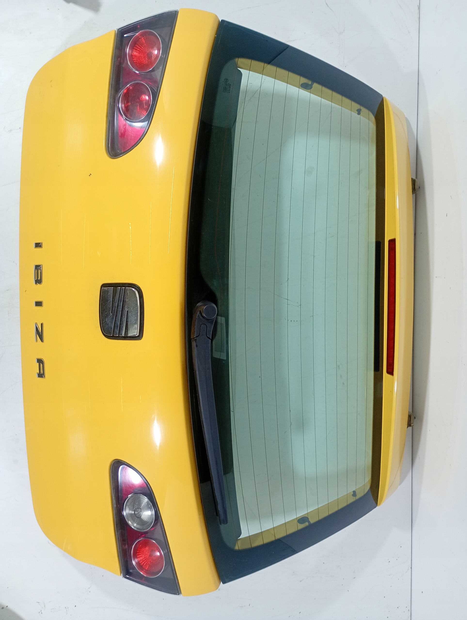 Seat Ibiza 3 III FL 02-08 boot doors rear part boot 3D kod lakieru LS1A