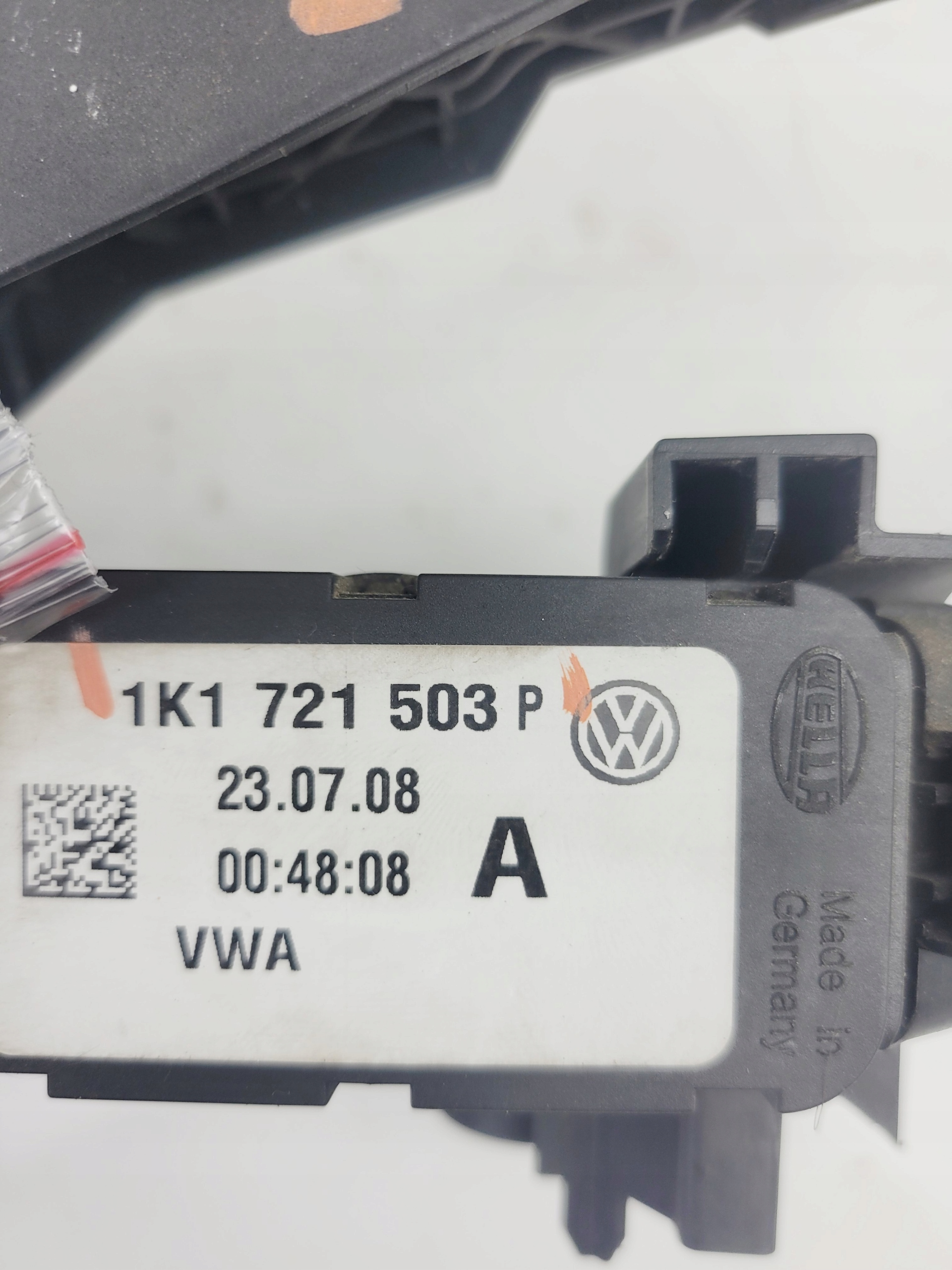 POTENCJOMETR GAZU GOLF V 1.9TDI Producent części Volkswagen OE