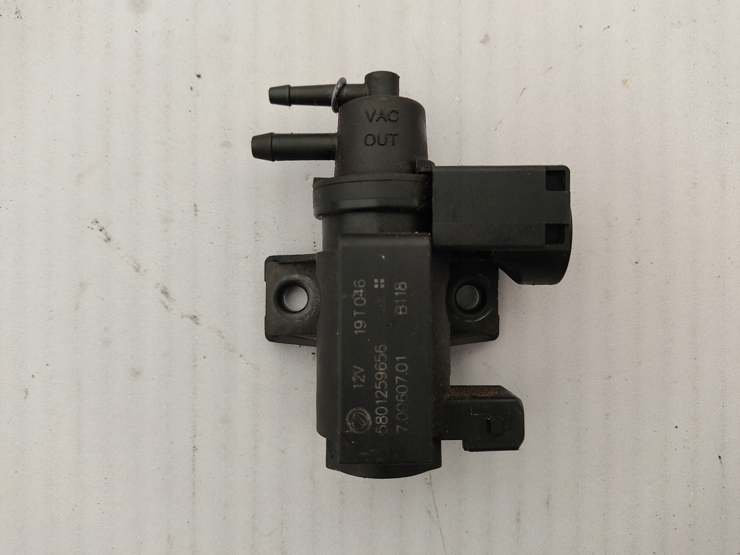 IVECO DAILY06+ ZAWÓR PODCIŚNIENIA 5801259656 Jakość części (zgodnie z GVO) O - oryginał z logo producenta pojazdu (OE)