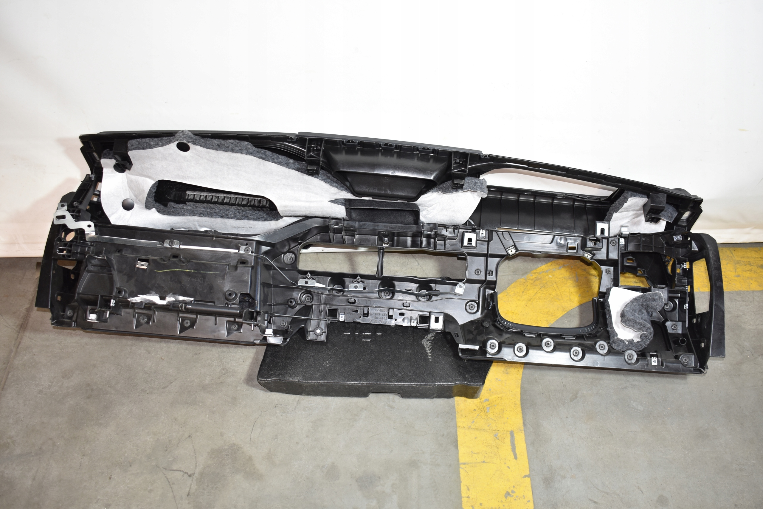IDEALNA console + passenger compartment leather HEADUP BMW G70 1