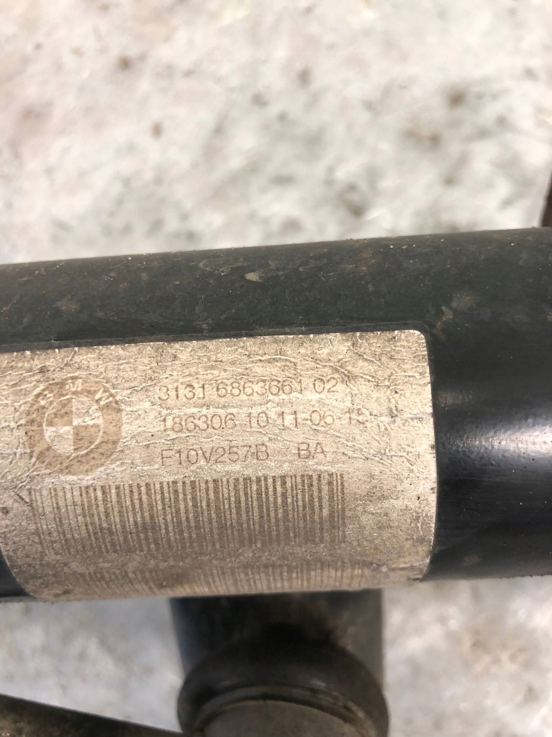 shock absorber left front BMW F10 LCI 6863661