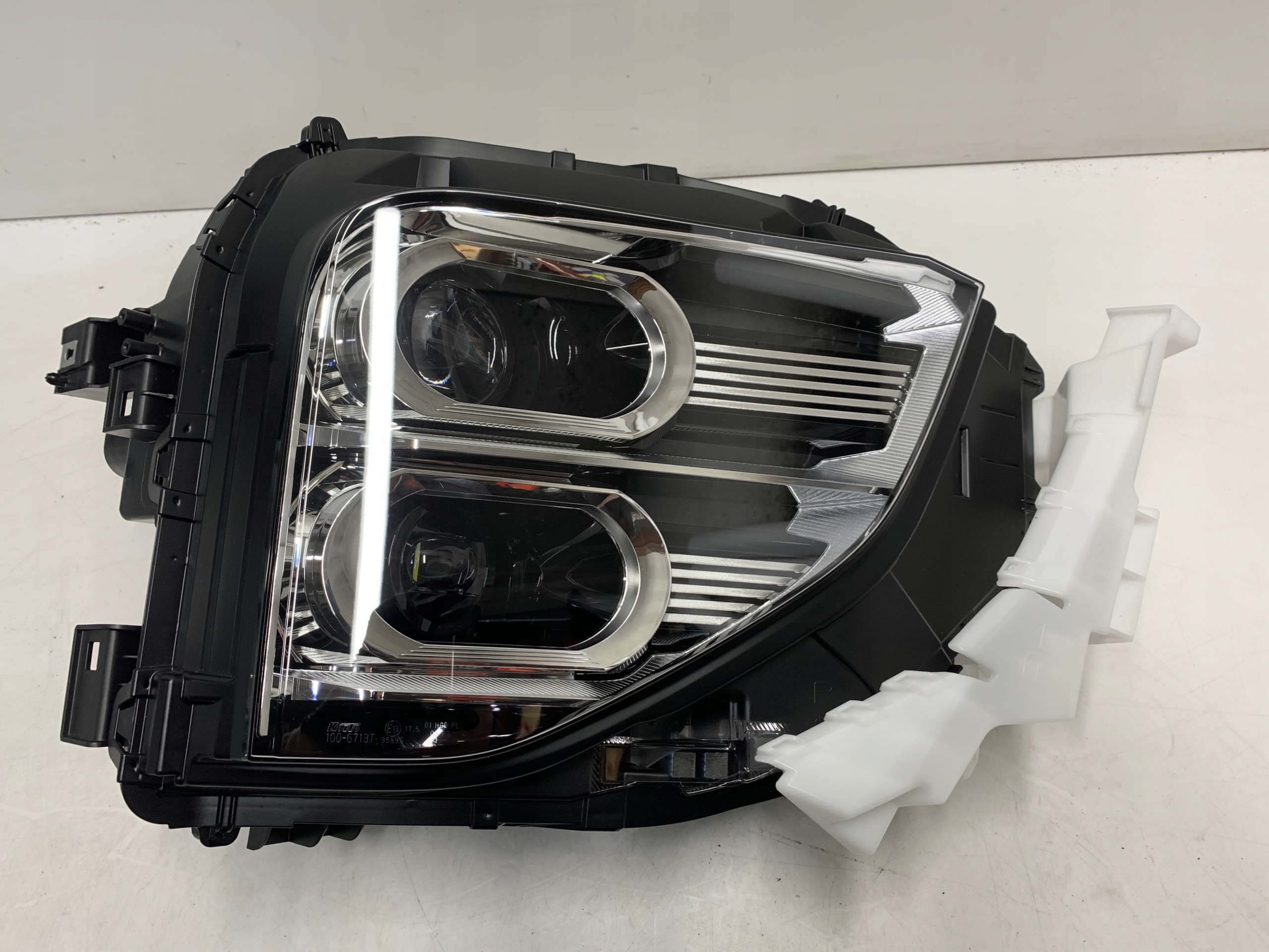 ФАРА ПРАВА ECLIPSE CROSS 21r ПОВНИЙ КОМПЛЕКТ LED РЕСТАЙЛІНГ НИЖНЯ