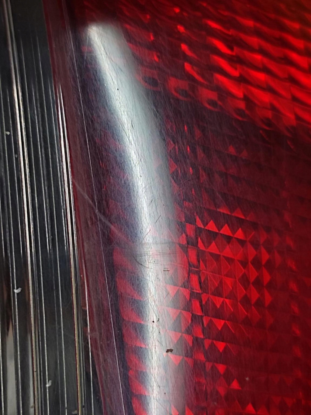 TOYOTA YARIS and light right rear part