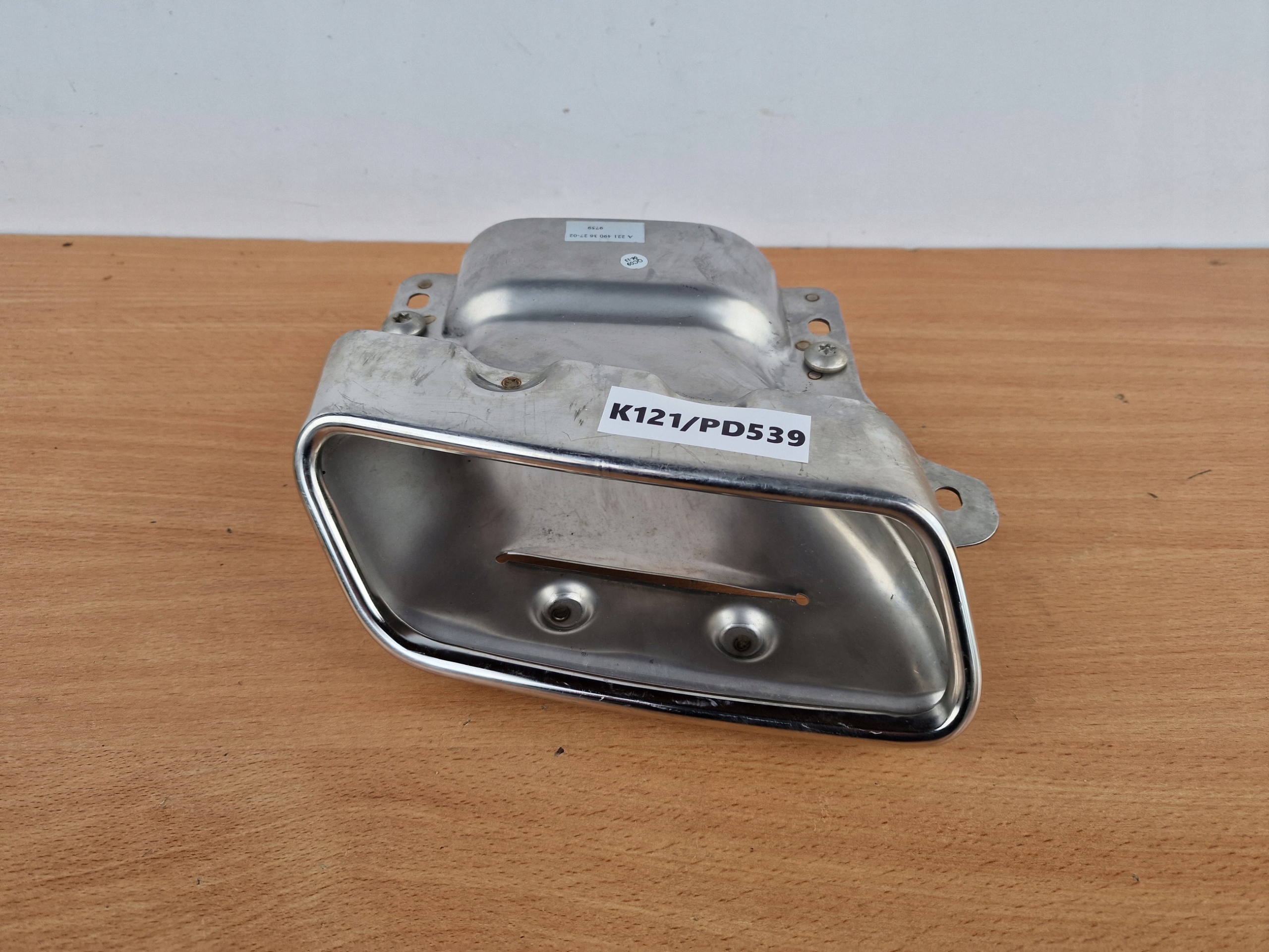 A2214903627 - Правый выпускной наконечник MERCEDES S-Class W217 W222