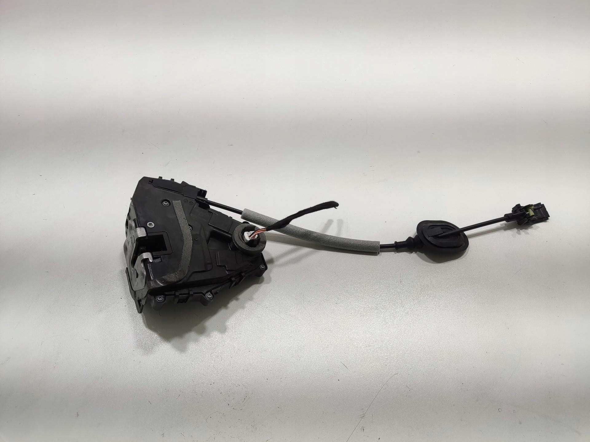 lock door right front 4 PIN RENAULT EXPRESS II 2021-2024 805022699R