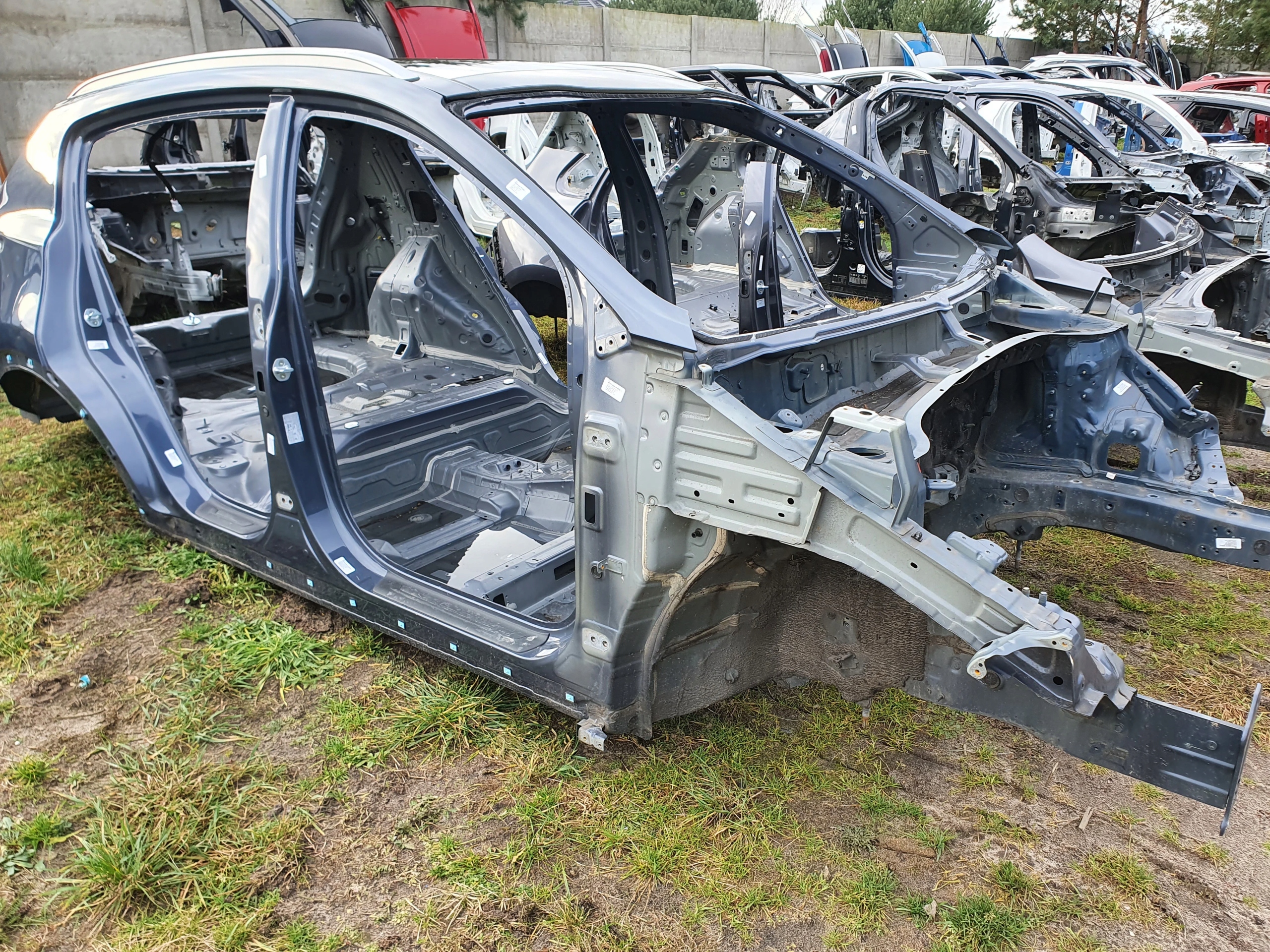 ПОРІГ ПРАВИЙ ЧЕТВЕРТИНА KIA SPORTAGE IV КВ 15-