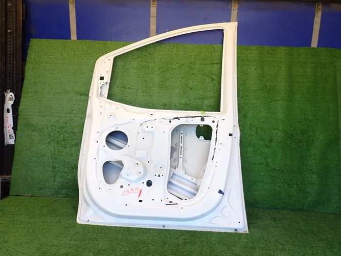 HYUNDAI STARIA 21- door right front front