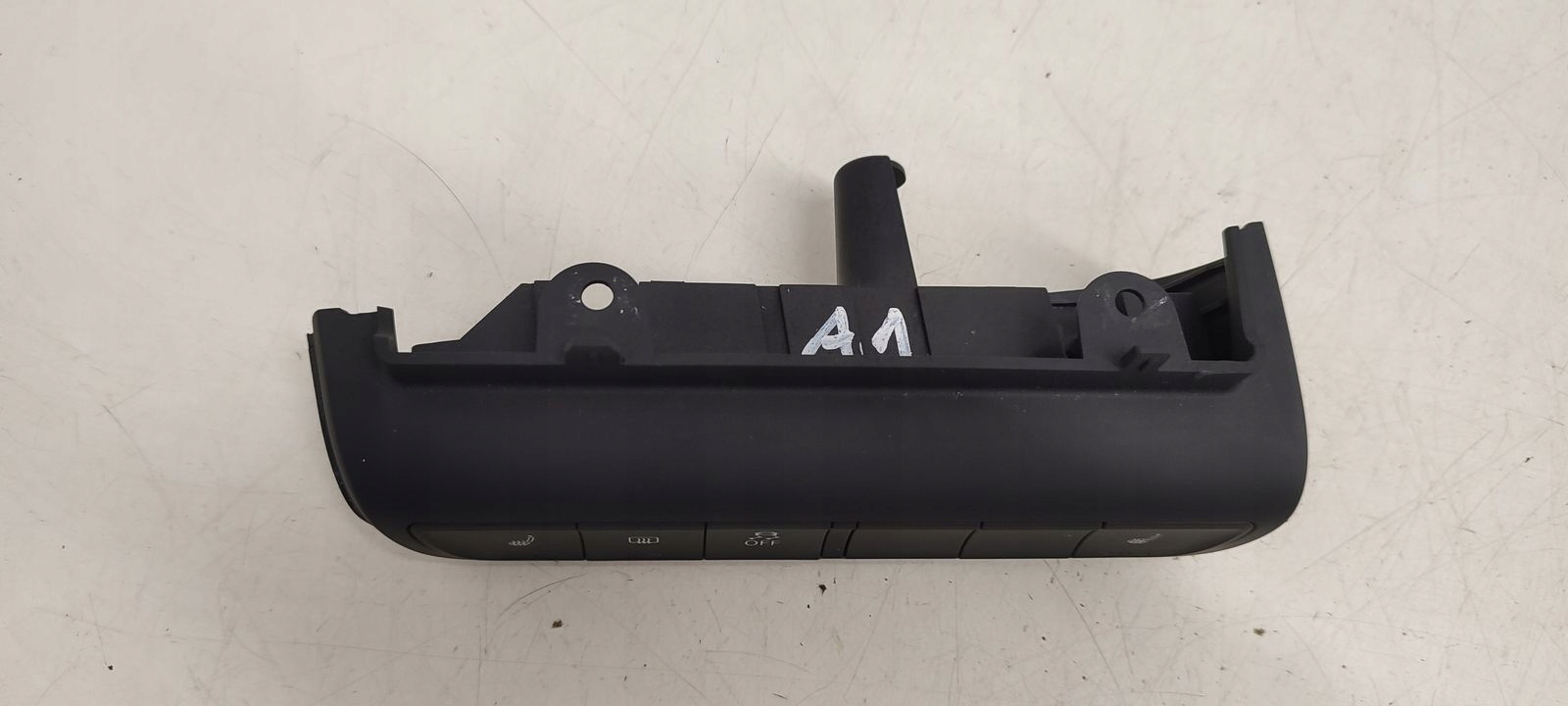 Panel controls Audi A1 1,2 TSI