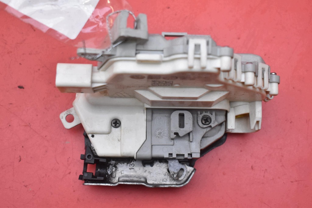 lock door left front front EU 8J1837015C AUDI A6 C7 KOMBI 10-14