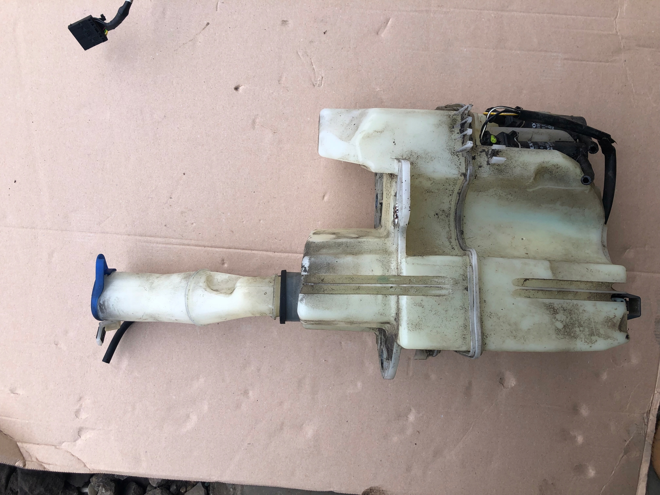 8693773 - Бачок омывателя Volvo V70 XC70 9178881