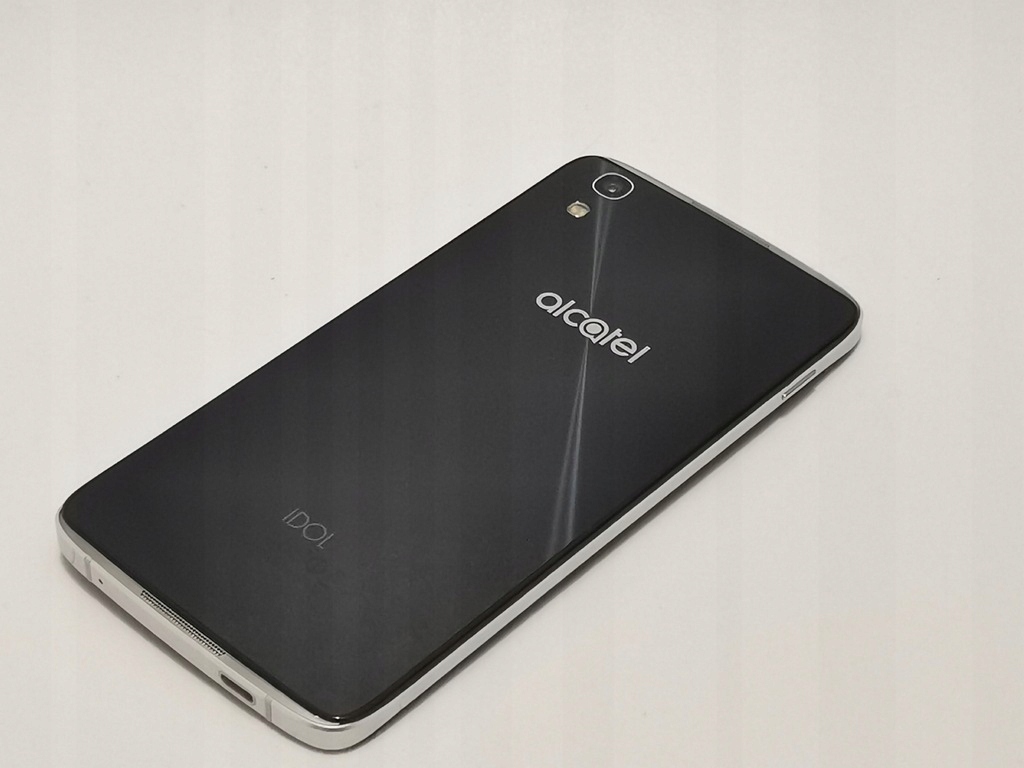 Smartfon Alcatel Idol 4 (924120) Słuchawki w komplecie nie