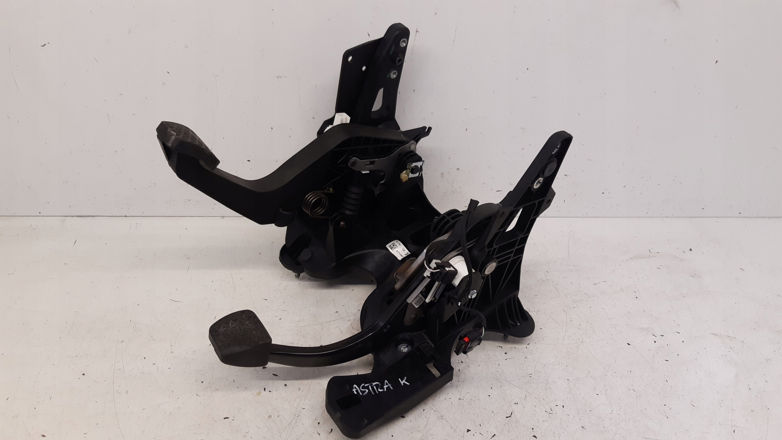 pedals kpl 39117364 Opel Astra K
