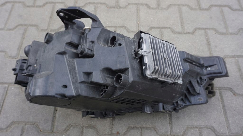 VOLVO XC60 II - complete light front left FULL LED