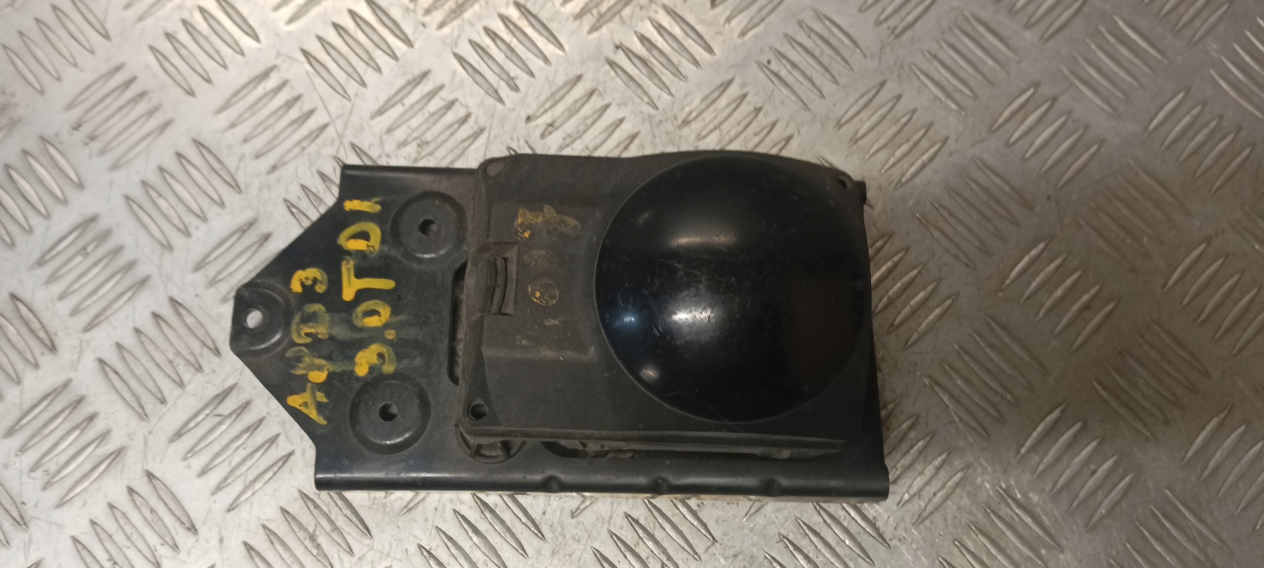 Audi A8 D3 перед датчик скорости 4E0907561F