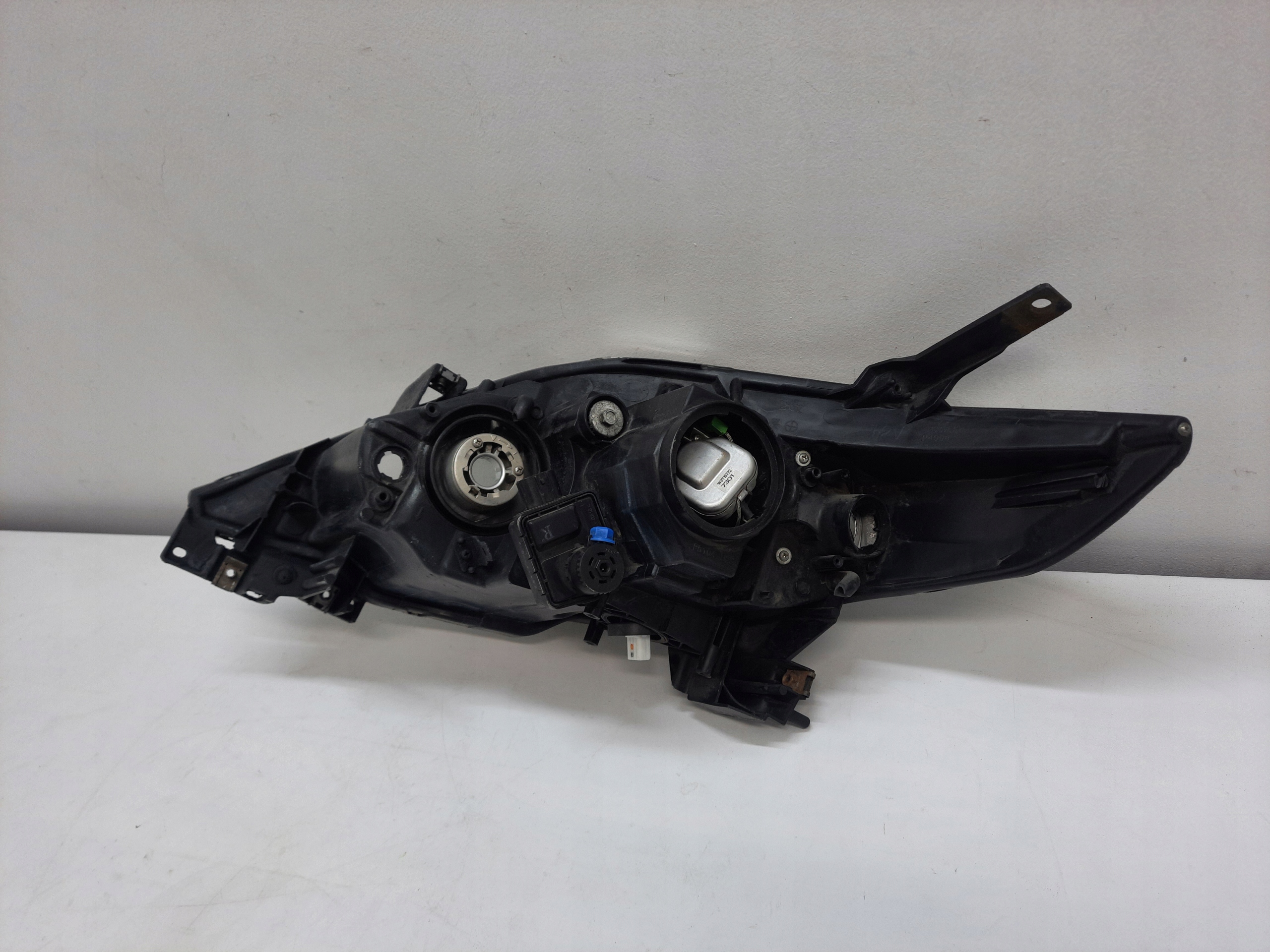 MAZDA 5 V CR 05-08 XENON light REFLEKTOR right front original EUROPA