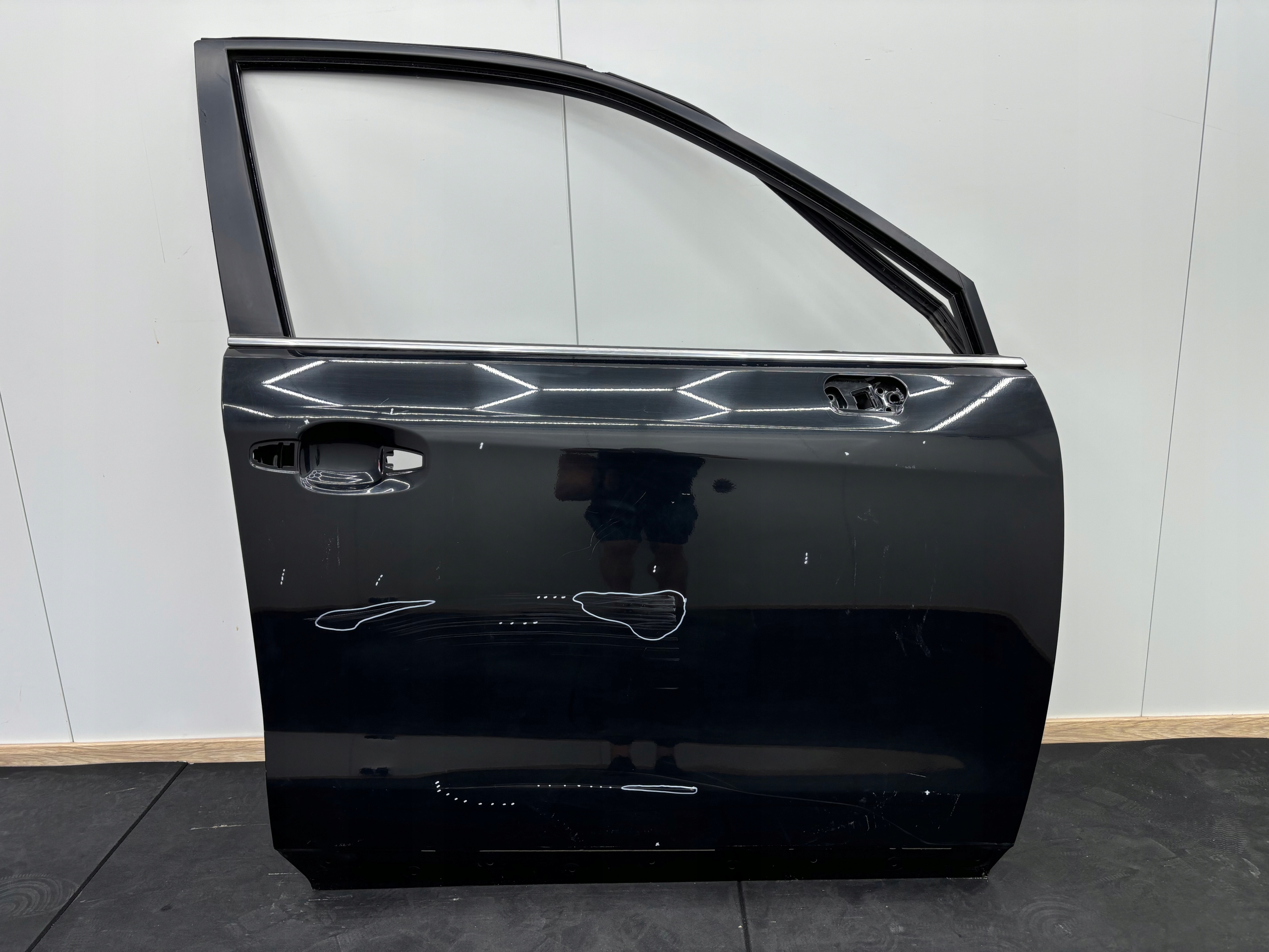 SUBARU FORESTER IV 2012-2018r DRZWI PRAWE PRZEDNIE PRZÓD POZNAŃ (GIEŁDA)