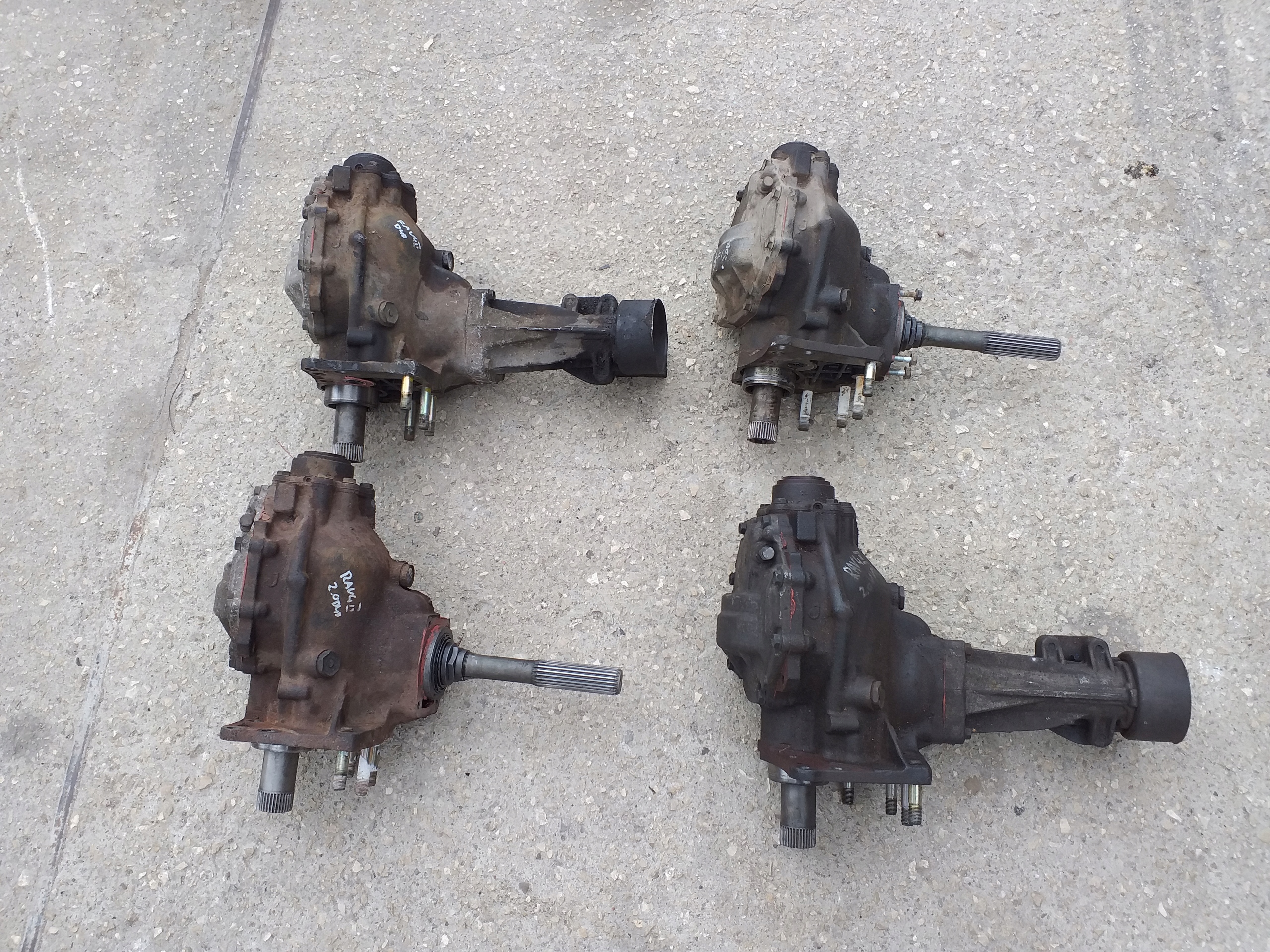 Toyota Rav4 II 2.0 редуктор коробки передач Міст передній