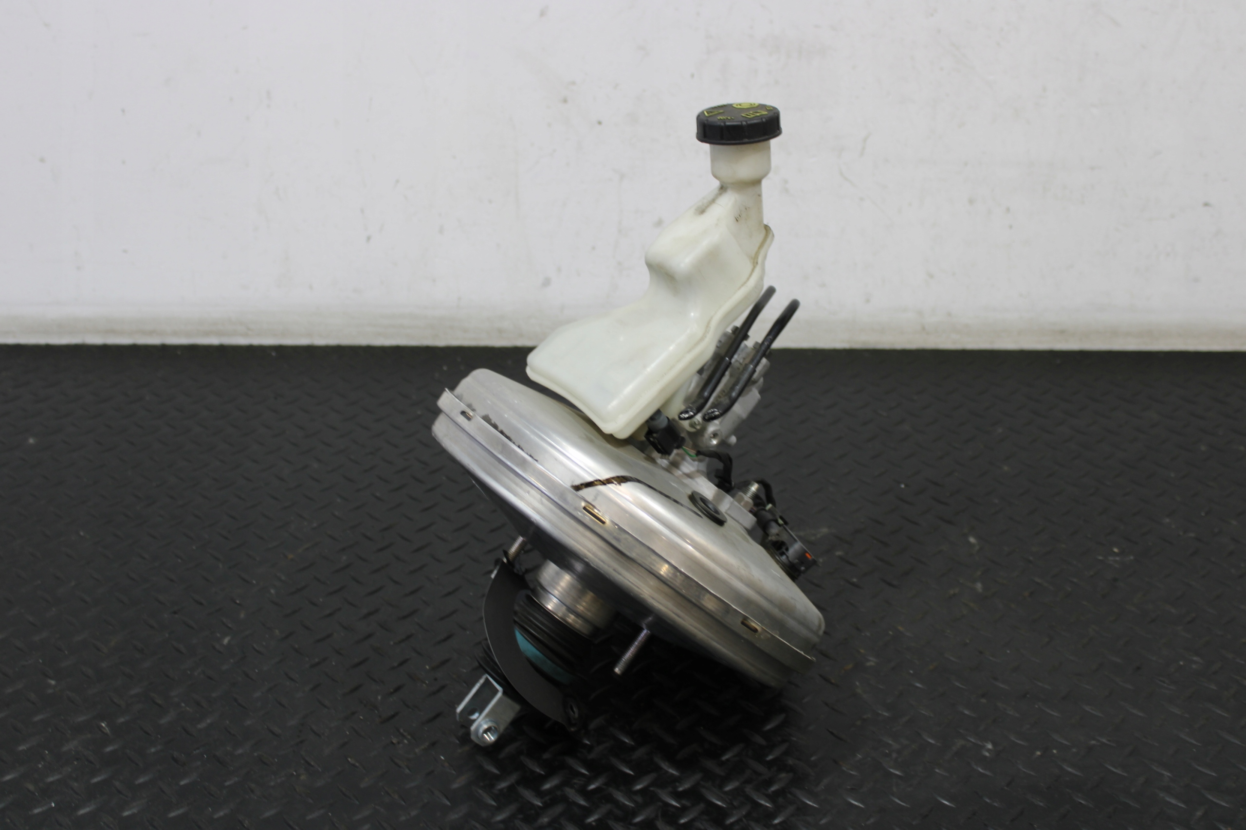 servo Servofreno CLA II 2 W118 AMG A2474300000