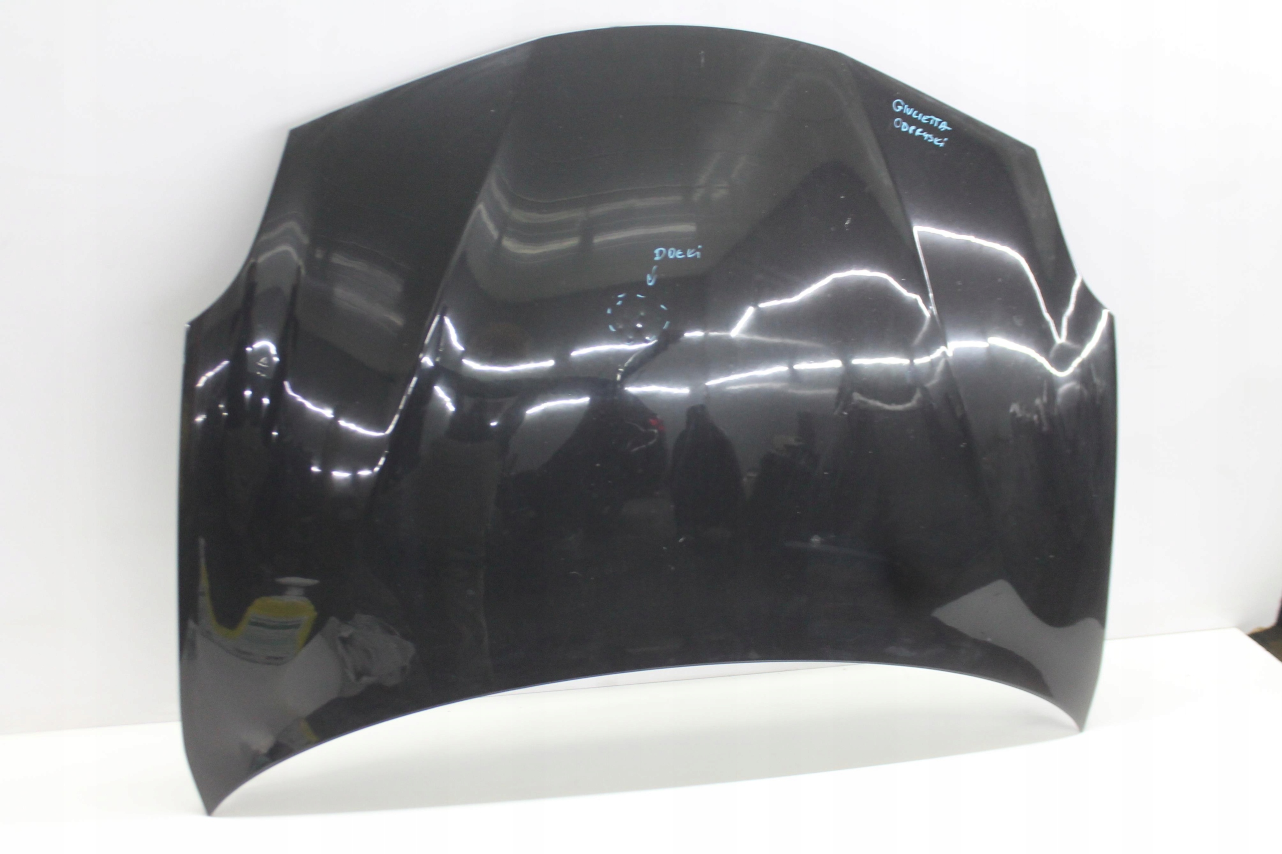 Capot ALFA ROMEO GIULIETTA des roues. 805 10-20