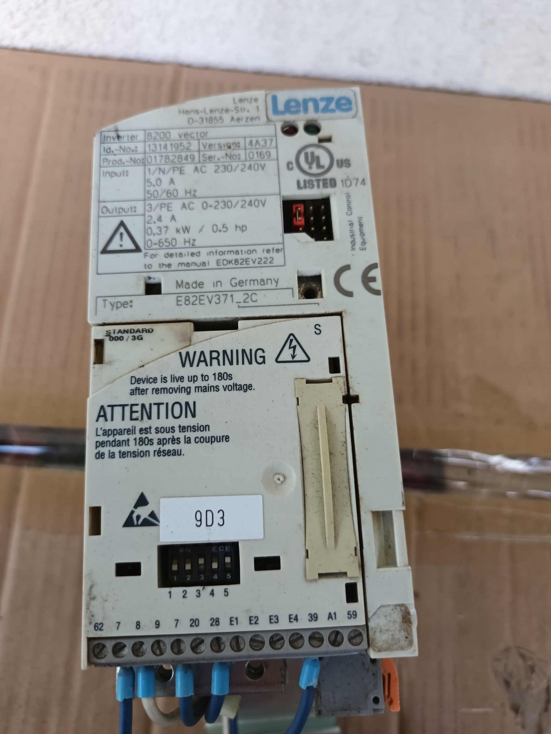 Falownik lenze 8200 VECTOR 0,37KW Kod producenta 13141952