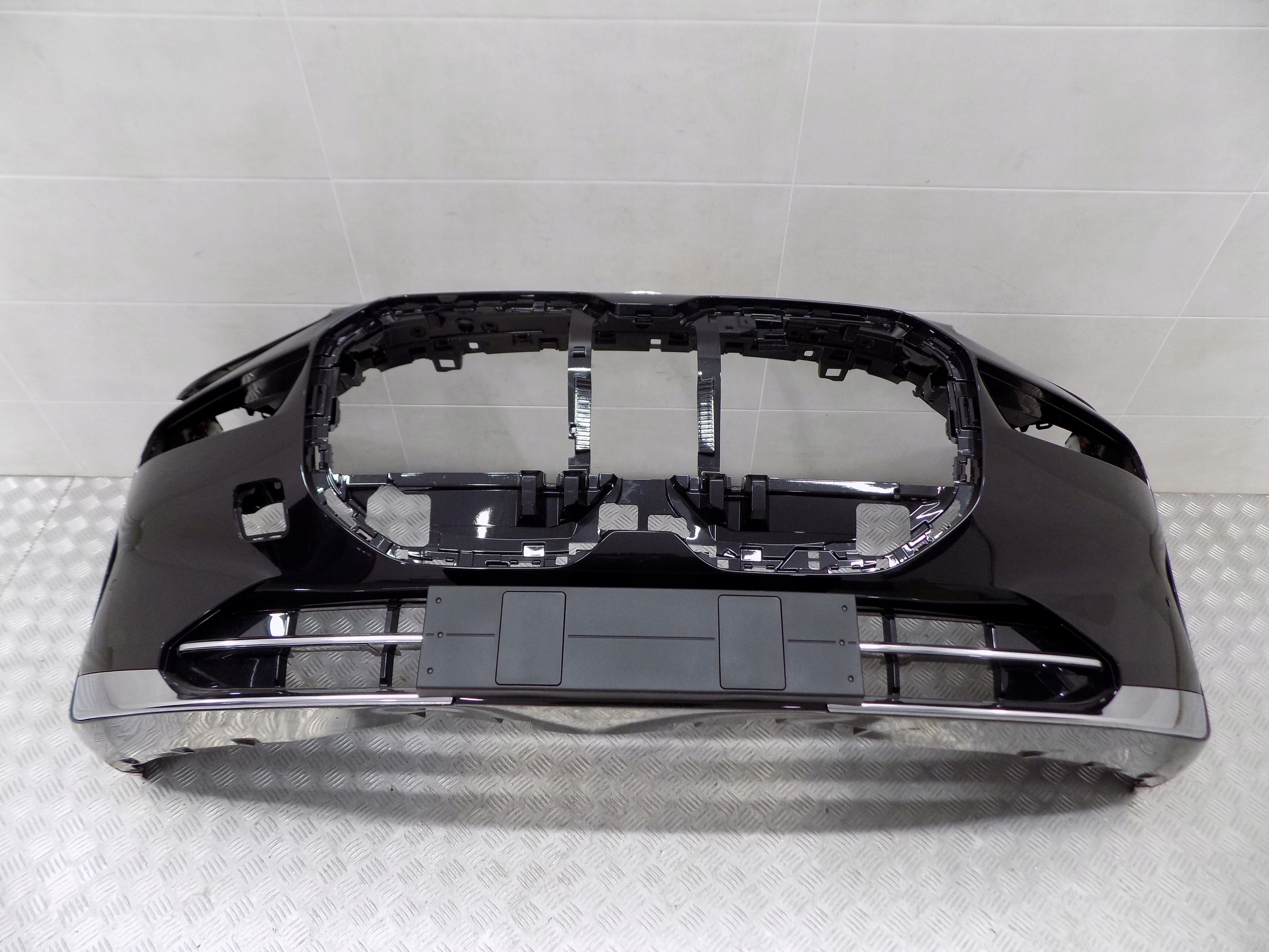 BMW 7 G70 front bumper PROD 475 6PDC