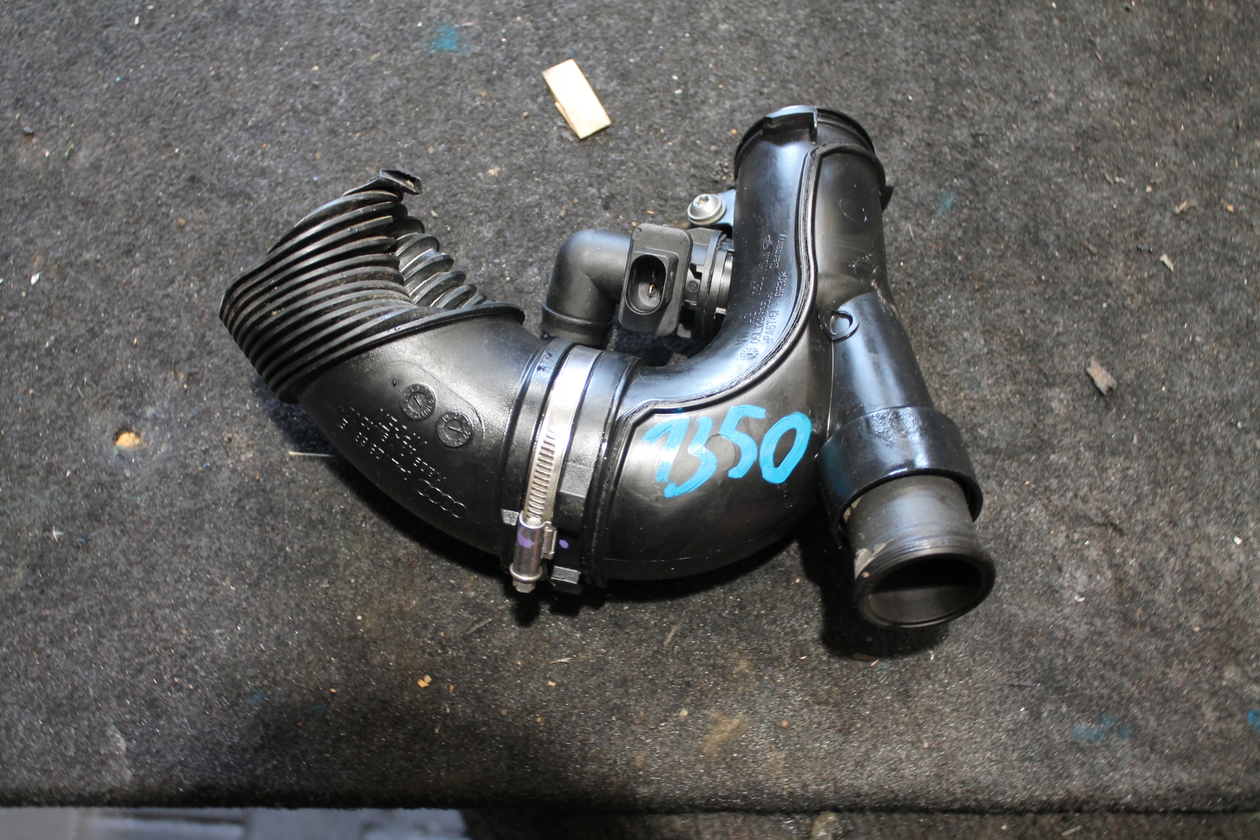 1350. rohr KROCIEC luft 05L129635A