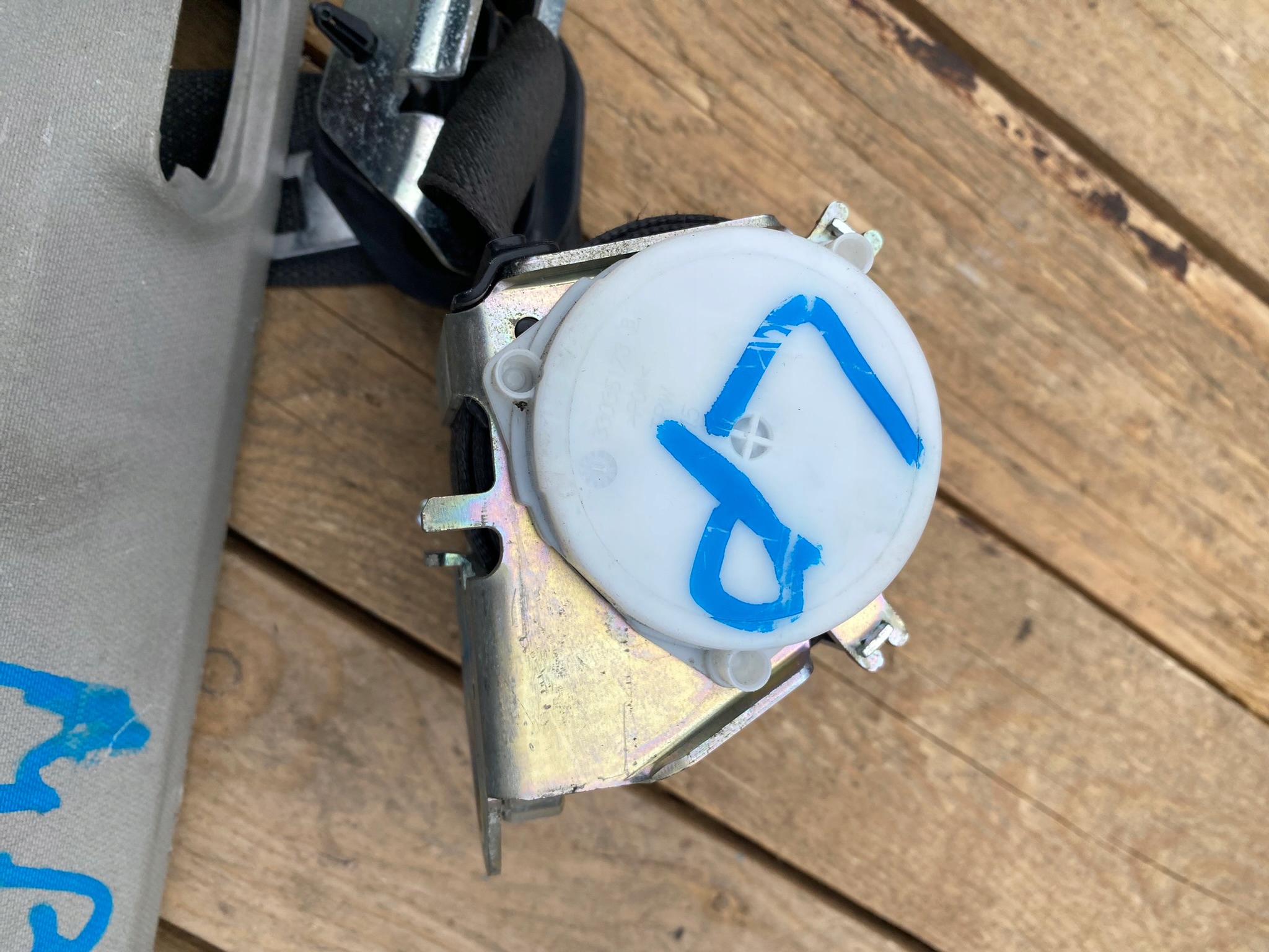 tension belt switch supports safety left OPEL MERIVA B 13305708