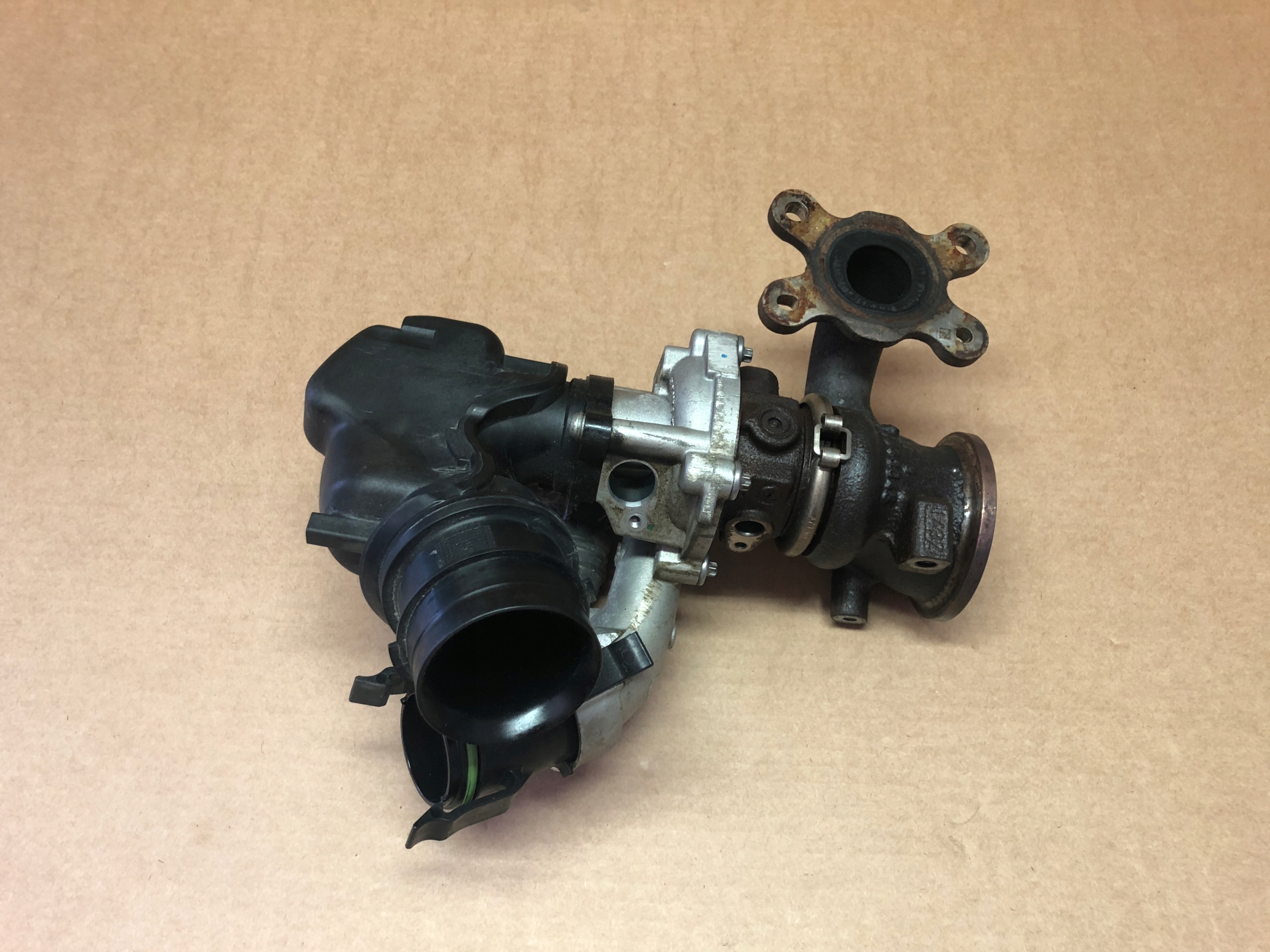 AUDI VW SKO 1.2TSI TURBO turbo 04E145704N
