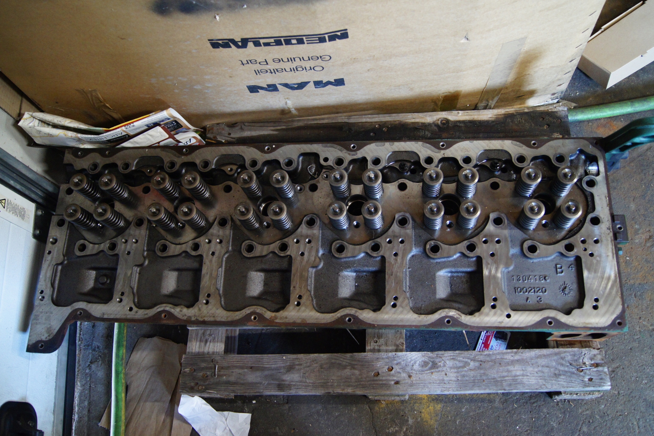 Volvo FH13 głowica silnika 22008070