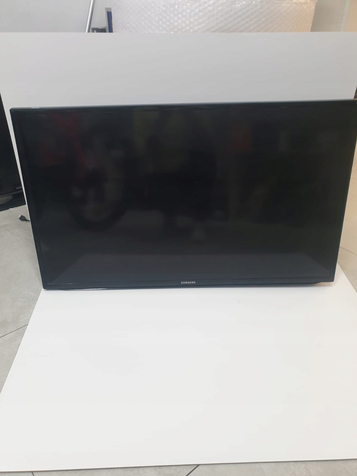 TELEWIZOR SAMSUNG UE40EH5020W,813/2023