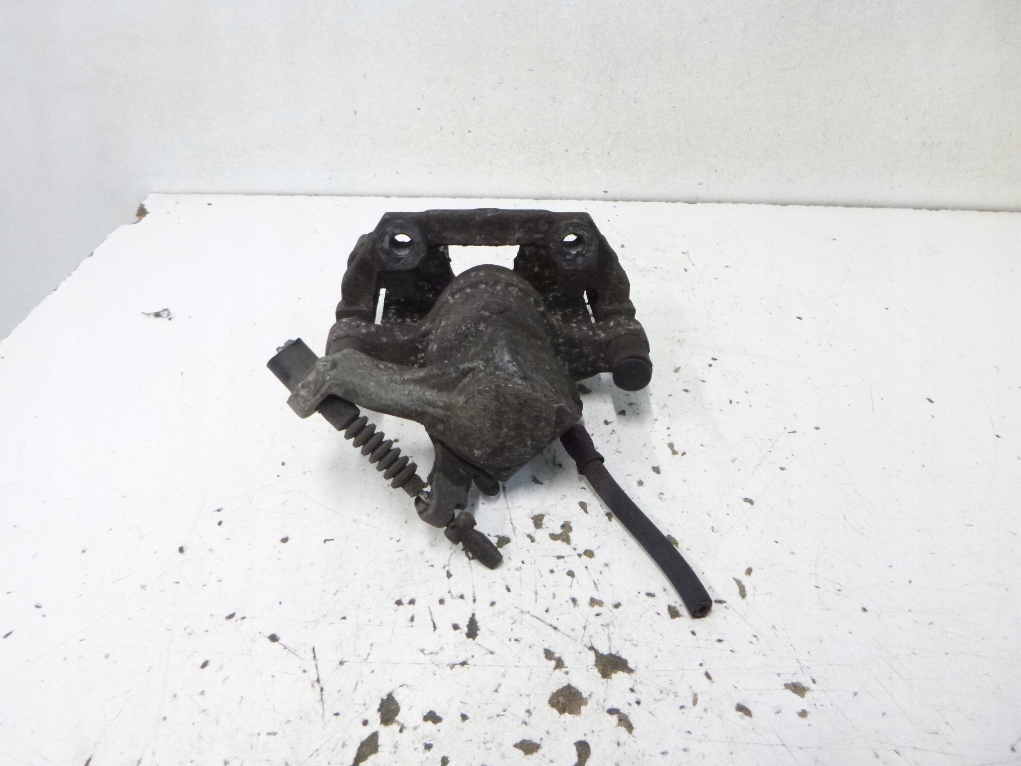 caliper brake rear part left Opel Vectra C 2.2 2003r. sedan