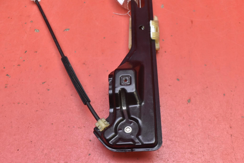 window regulator right front EU 13260138 OPEL ZAFIRA C 12-16