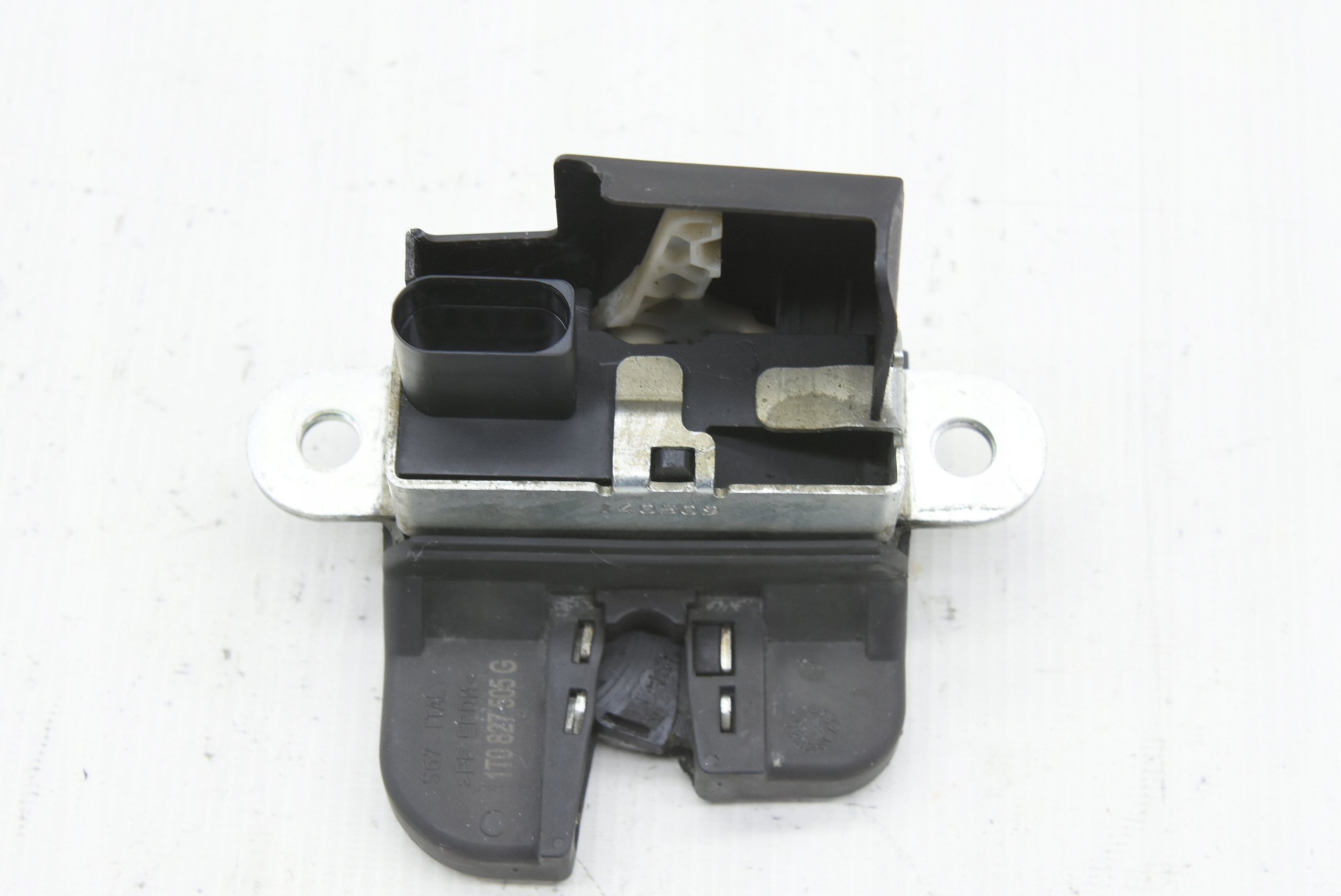 1T0827505G - VW TOURAN LIFT ЗАМОК ЗАДНЕЙ ДВЕРИ
