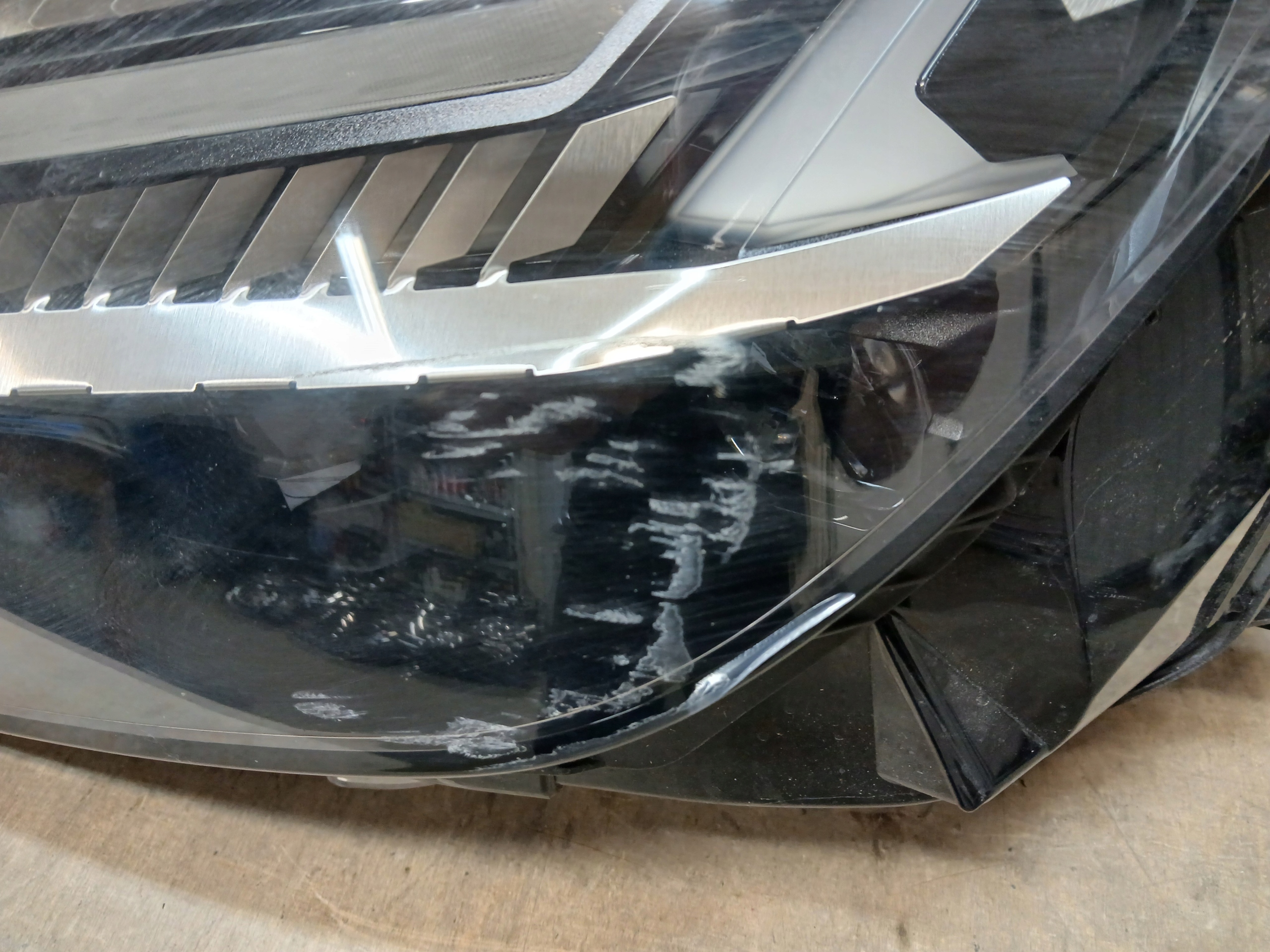 light front left AUDI Q4 E-TRON E TRON FULL LED 89A941035M
