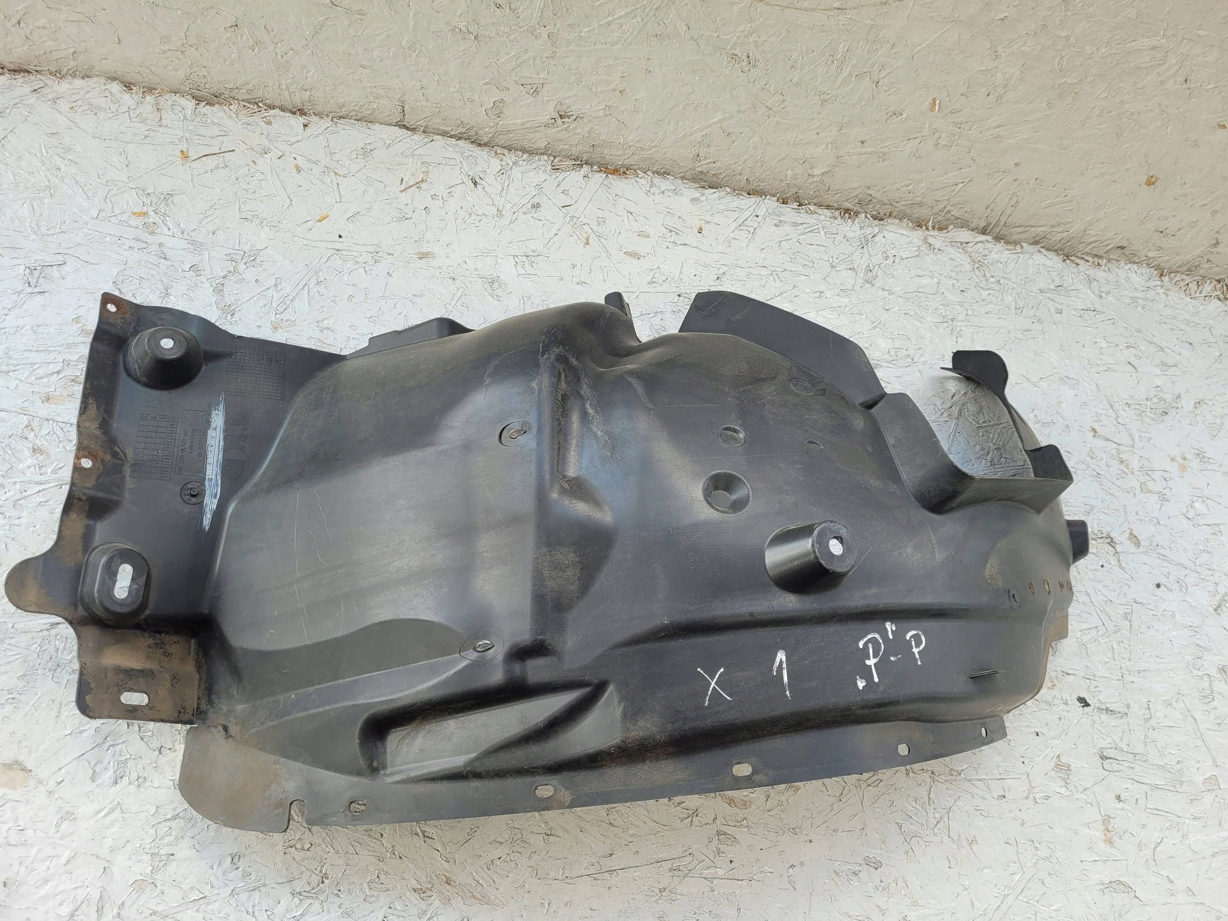 BMW X1 E84 mudguard right front front rear part