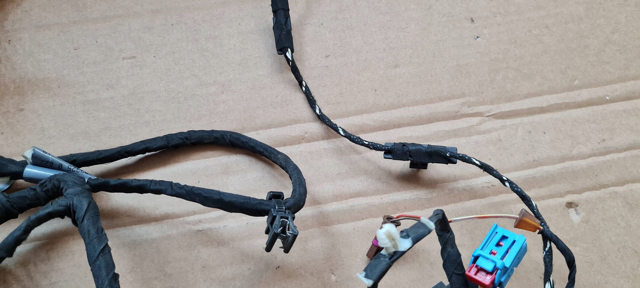 A4 B9 8W LIFT bundle wiring door right right front 8W0971030CH