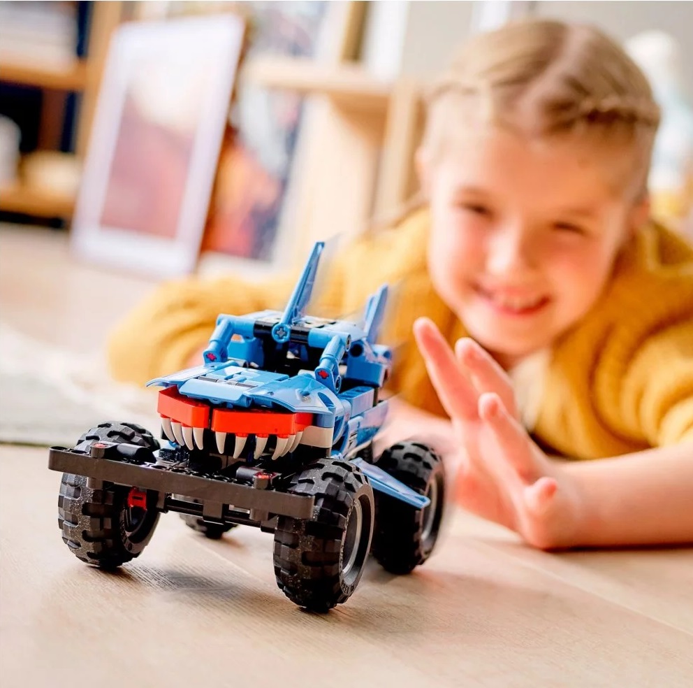 LEGO TECHNIC Monster Jam Megalodon 42134 Liczba elementów 260 szt.
